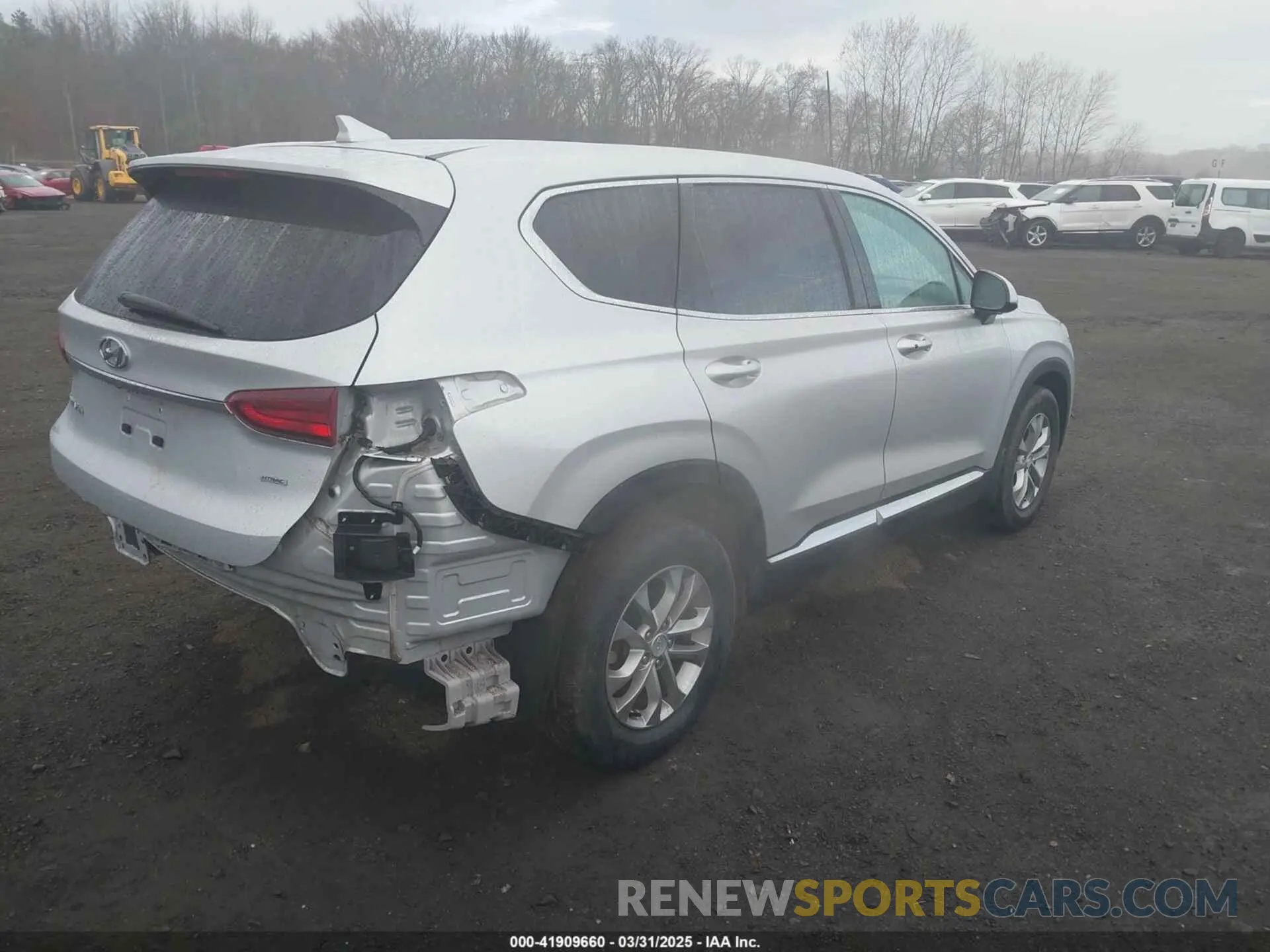 4 Photograph of a damaged car 5NMS3CADOLH164601 HYUNDAI SANTA FE 2020
