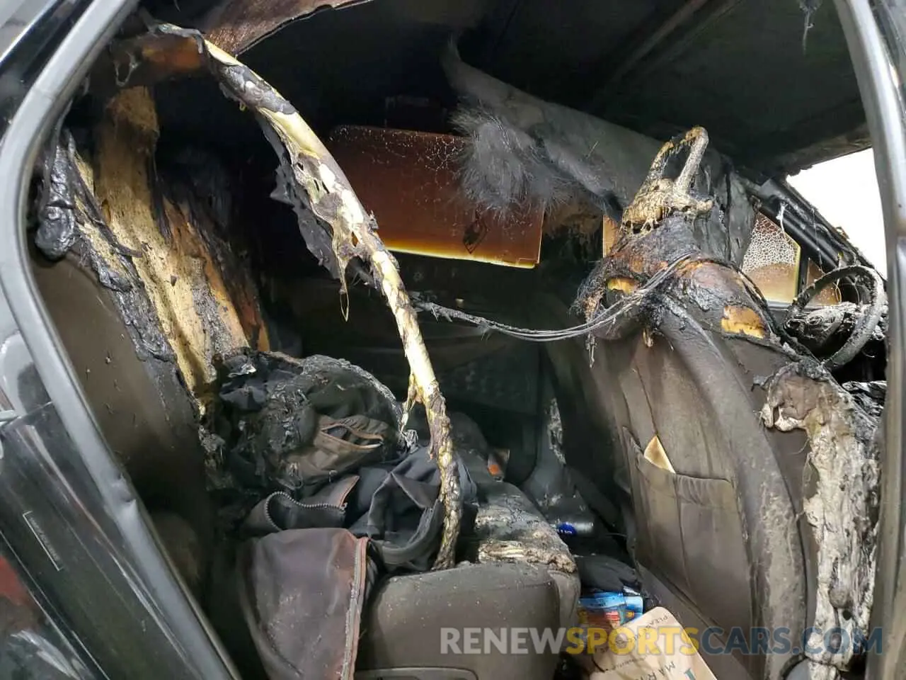 11 Photograph of a damaged car 5NMS3CADXLH168400 HYUNDAI SANTA FE 2020