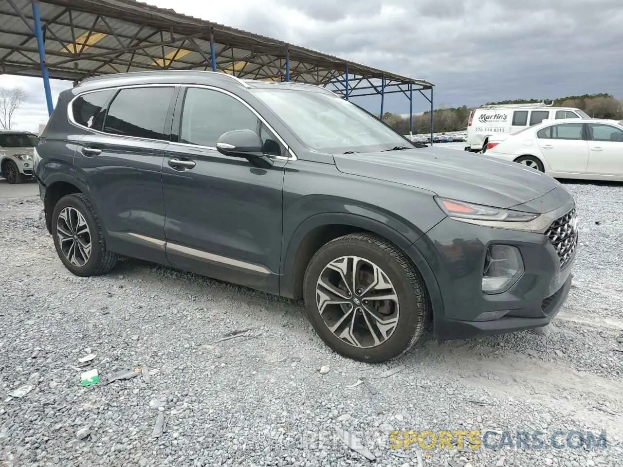 4 Photograph of a damaged car 5NMS53AA3LH225617 HYUNDAI SANTA FE 2020