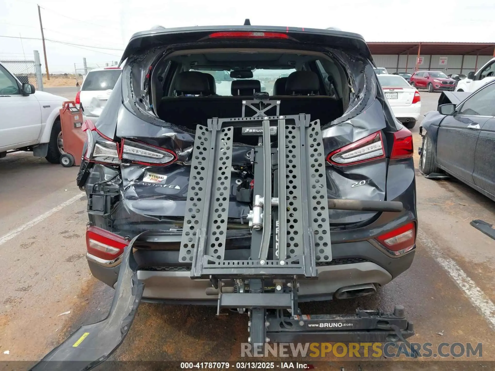 16 Photograph of a damaged car 5NMS53AA8LH213608 HYUNDAI SANTA FE 2020