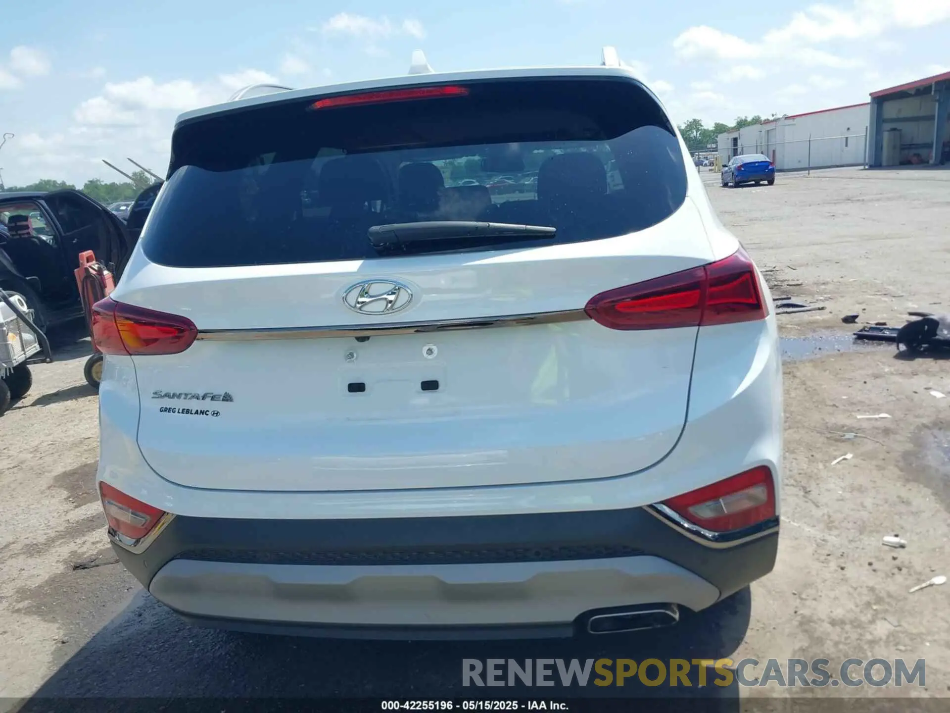 17 Photograph of a damaged car 5NMS53AD7LH280565 HYUNDAI SANTA FE 2020