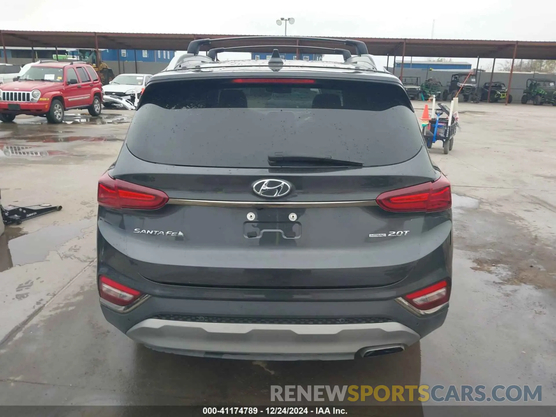 17 Photograph of a damaged car 5NMS5CAA9LH280850 HYUNDAI SANTA FE 2020