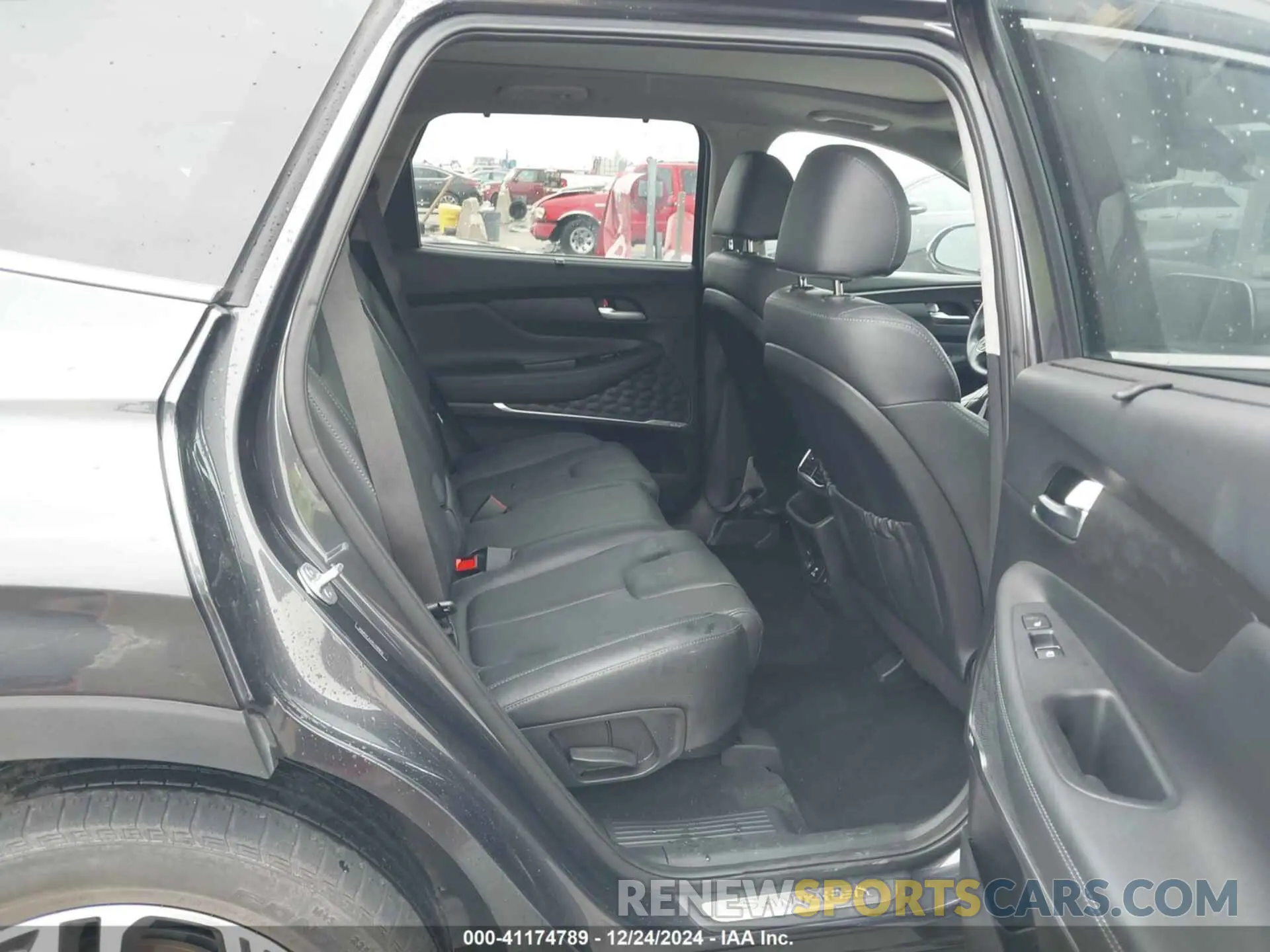 8 Photograph of a damaged car 5NMS5CAA9LH280850 HYUNDAI SANTA FE 2020