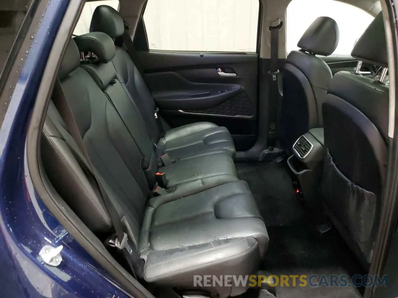 11 Photograph of a damaged car 5NMS5CAD3LH204017 HYUNDAI SANTA FE 2020