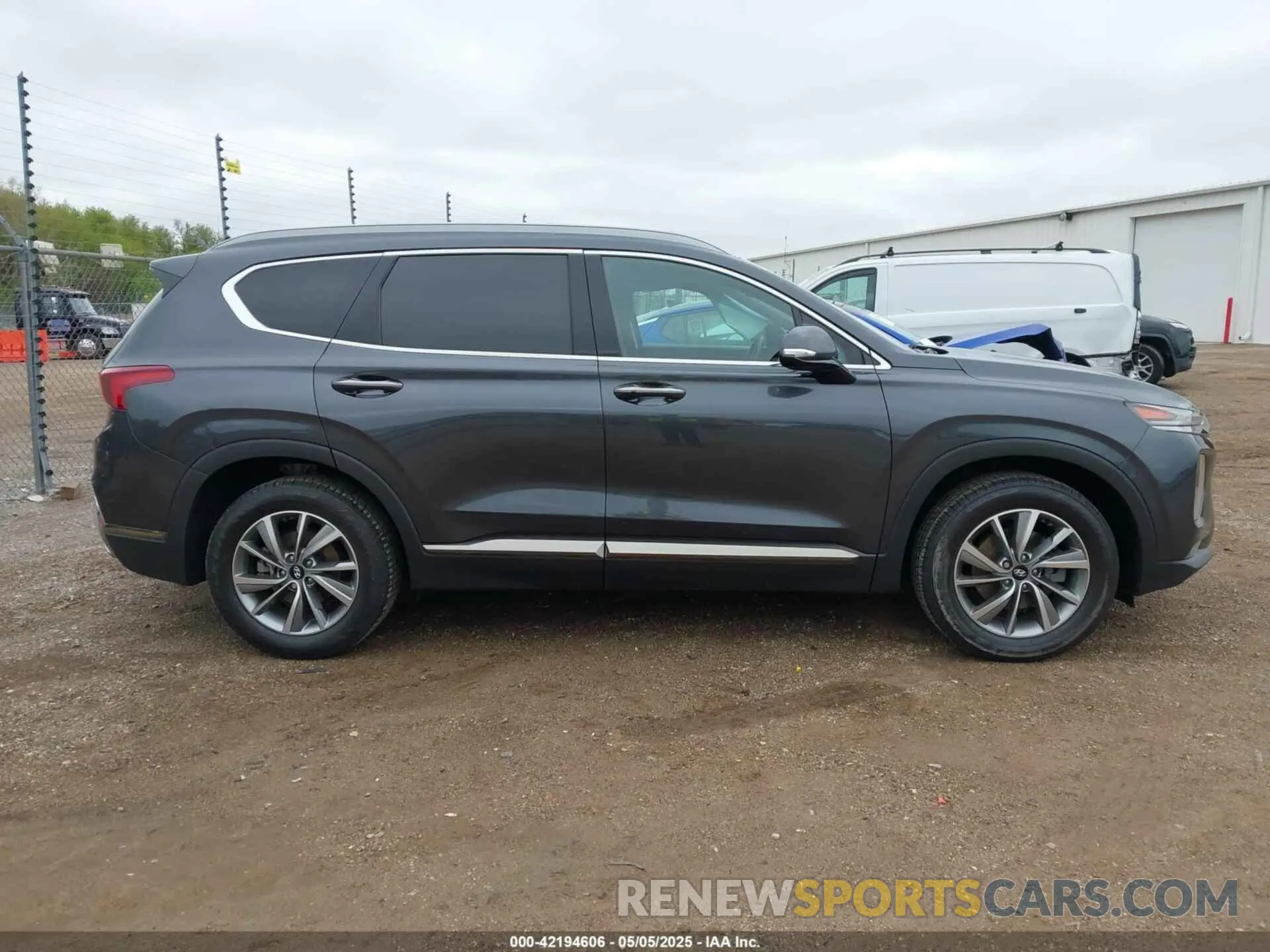 13 Photograph of a damaged car 5NMS5CAD6LH208563 HYUNDAI SANTA FE 2020