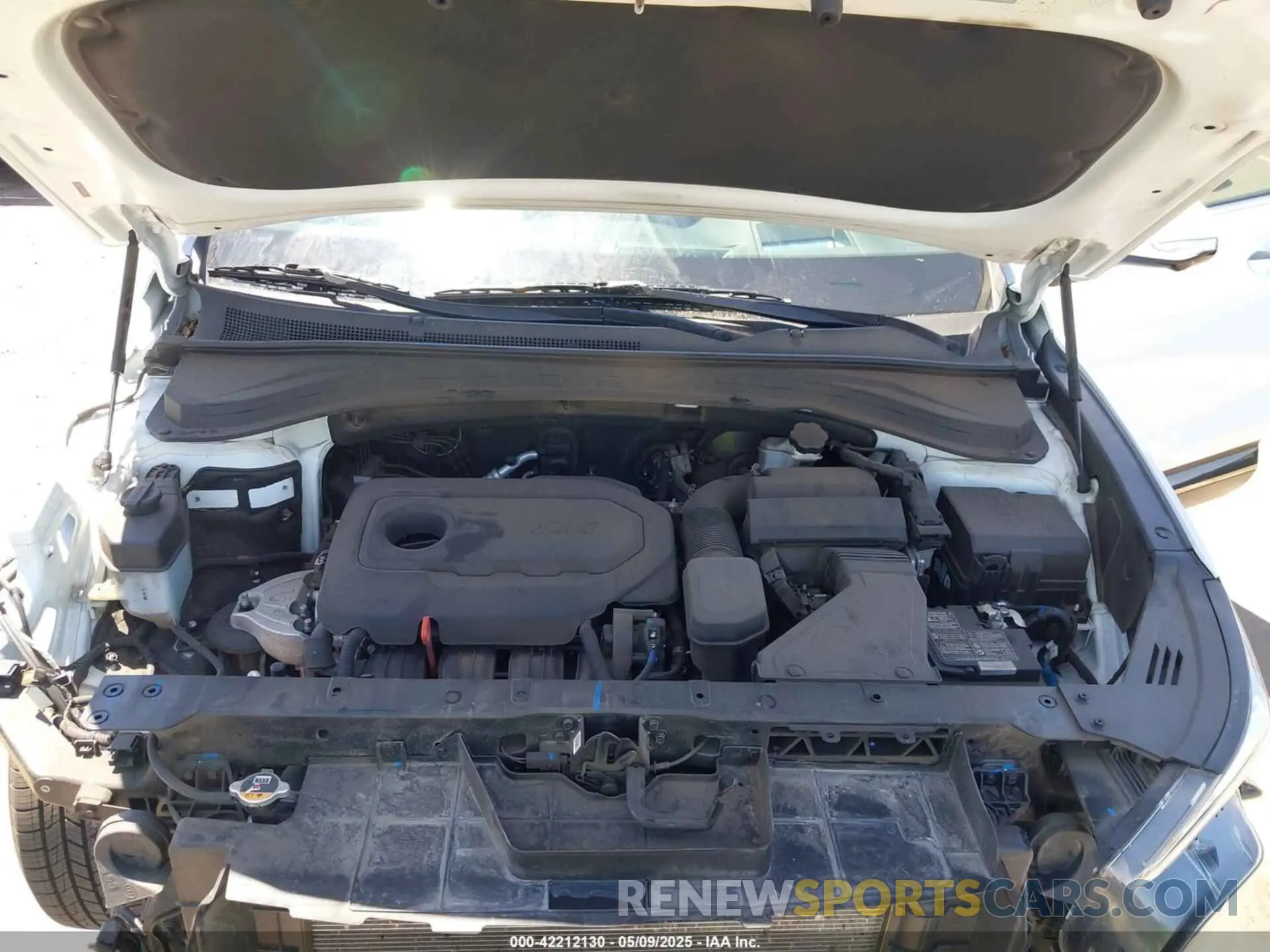 10 Photograph of a damaged car 5NMS5CAD8LH209374 HYUNDAI SANTA FE 2020