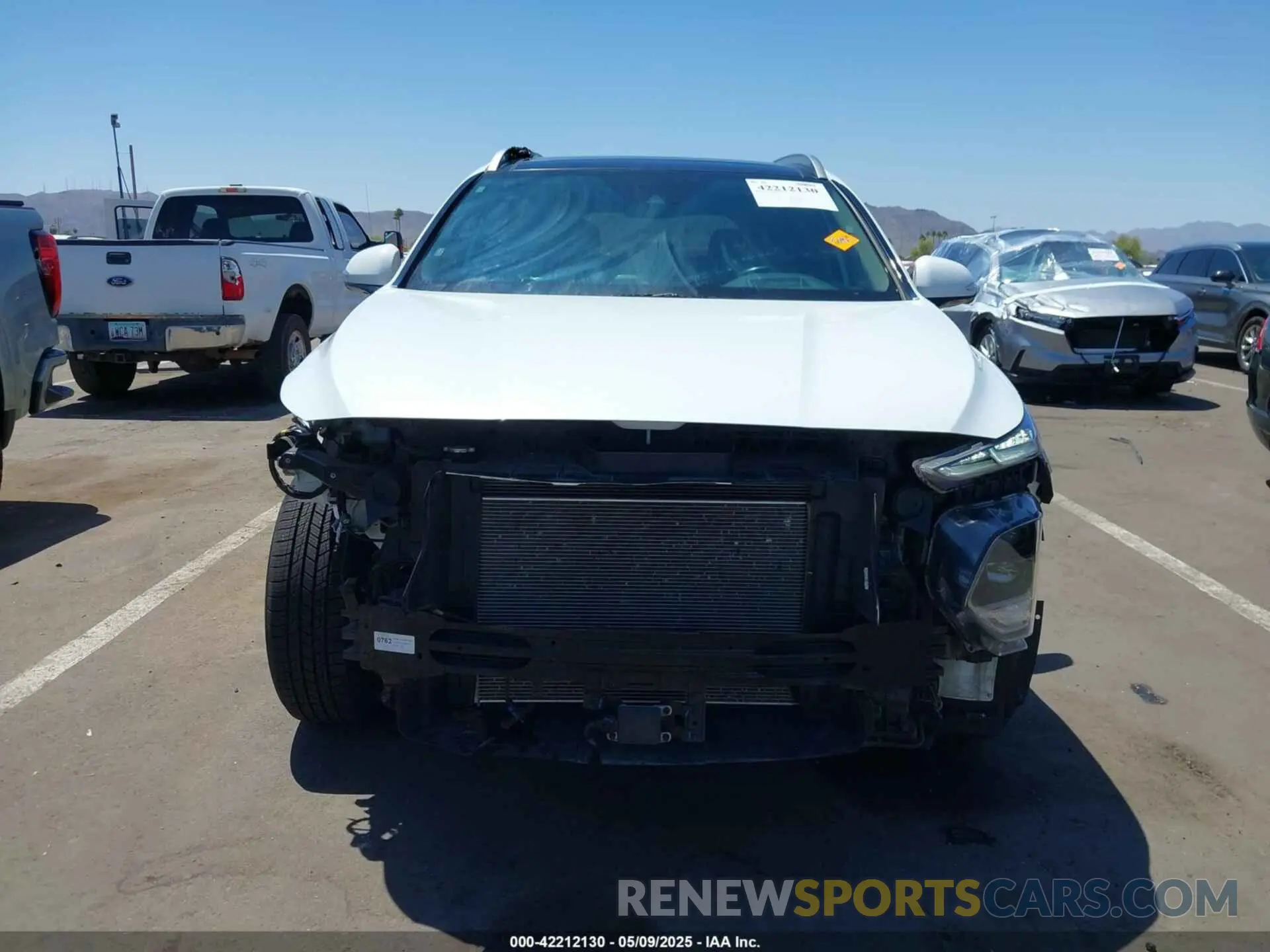 13 Photograph of a damaged car 5NMS5CAD8LH209374 HYUNDAI SANTA FE 2020