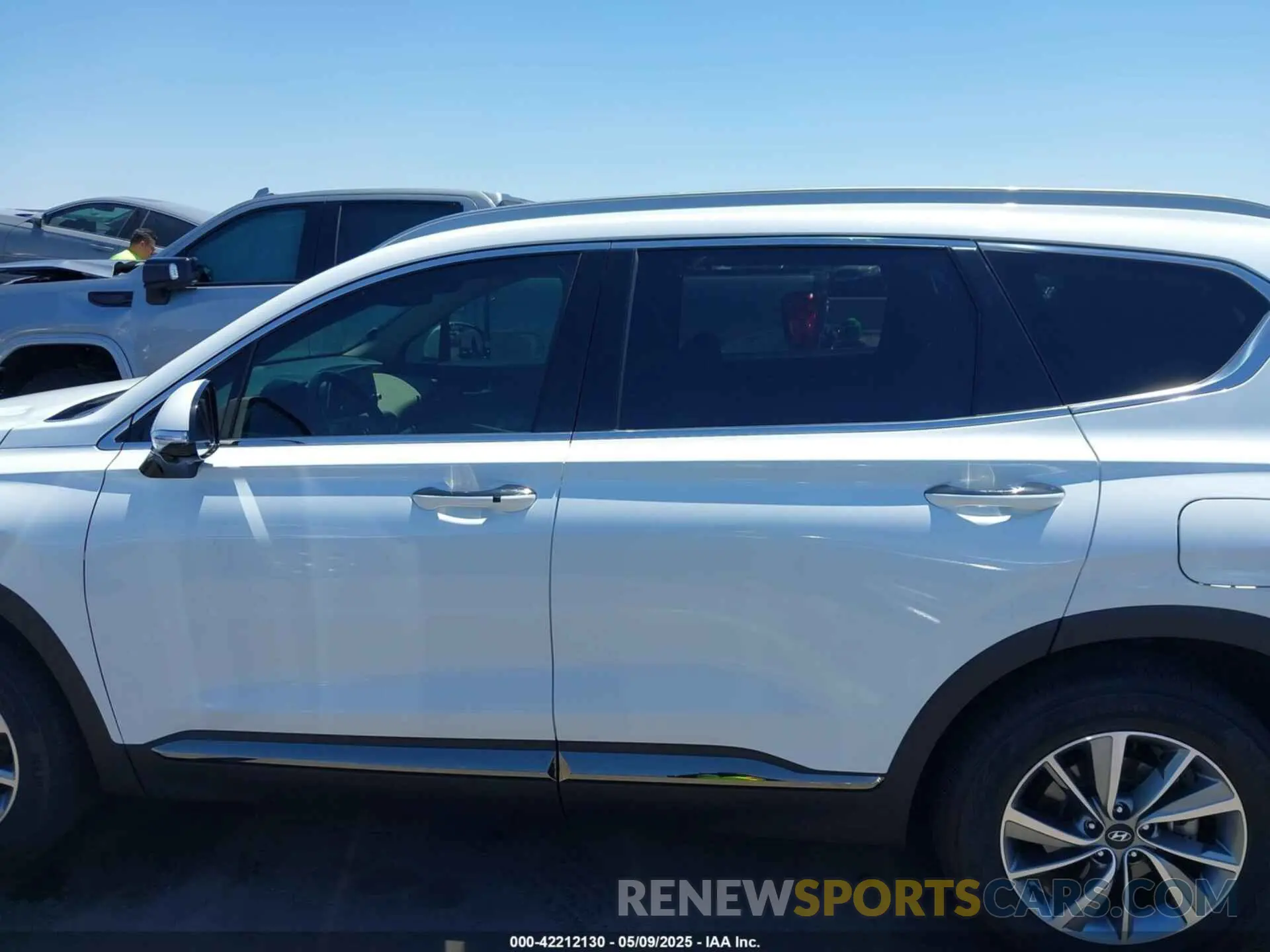 15 Photograph of a damaged car 5NMS5CAD8LH209374 HYUNDAI SANTA FE 2020