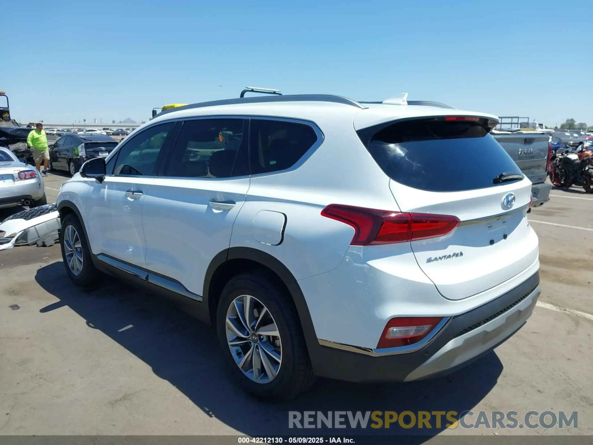 3 Photograph of a damaged car 5NMS5CAD8LH209374 HYUNDAI SANTA FE 2020