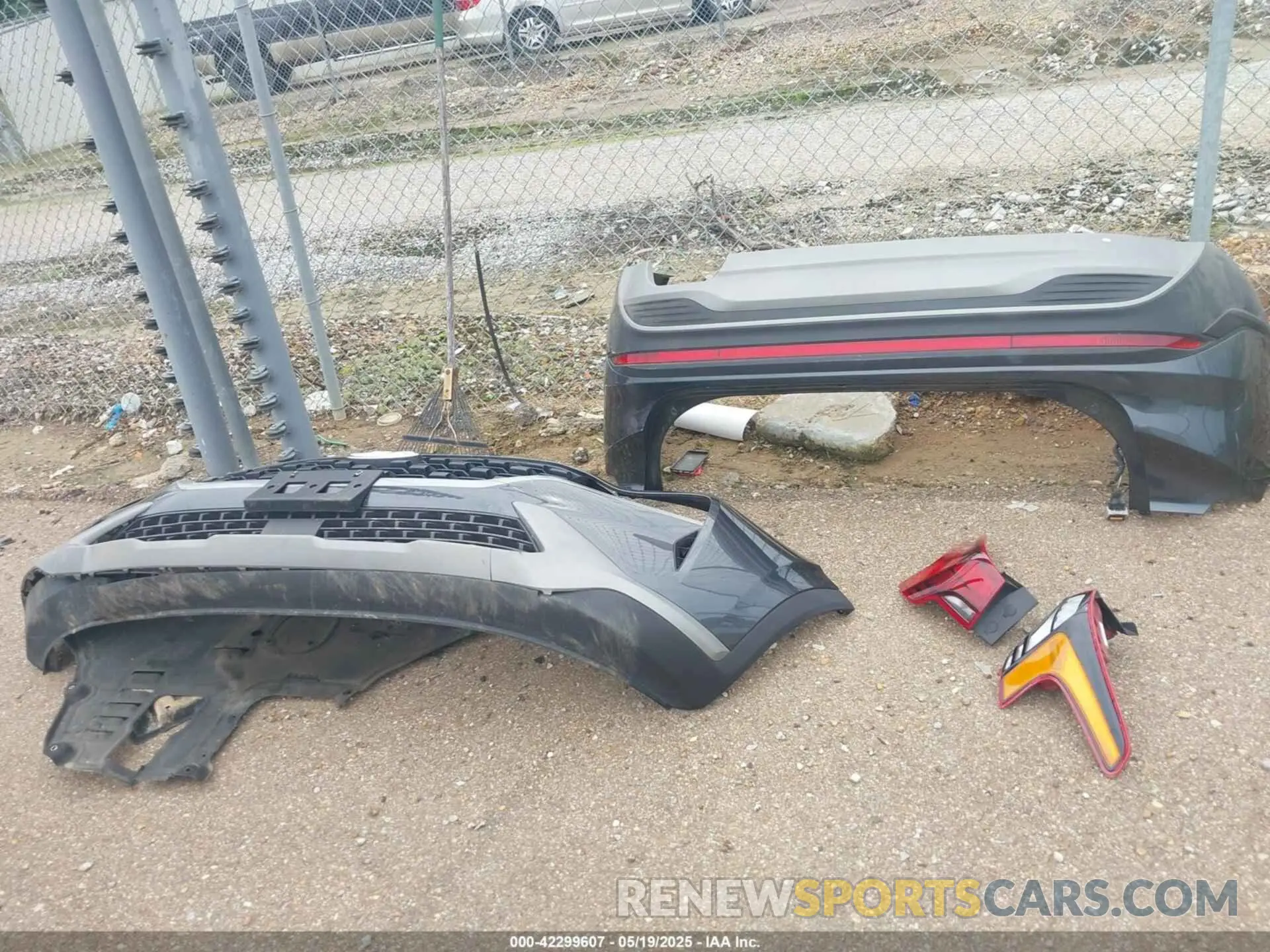 12 Photograph of a damaged car 5NMS14AJ5MH346250 HYUNDAI SANTA FE 2021