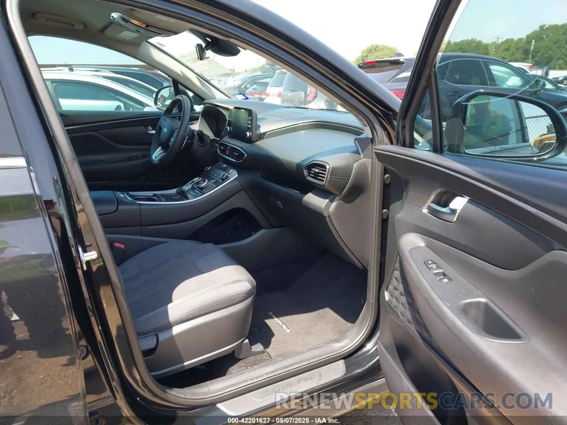 5 Photograph of a damaged car 5NMS24AJ7MH307365 HYUNDAI SANTA FE 2021