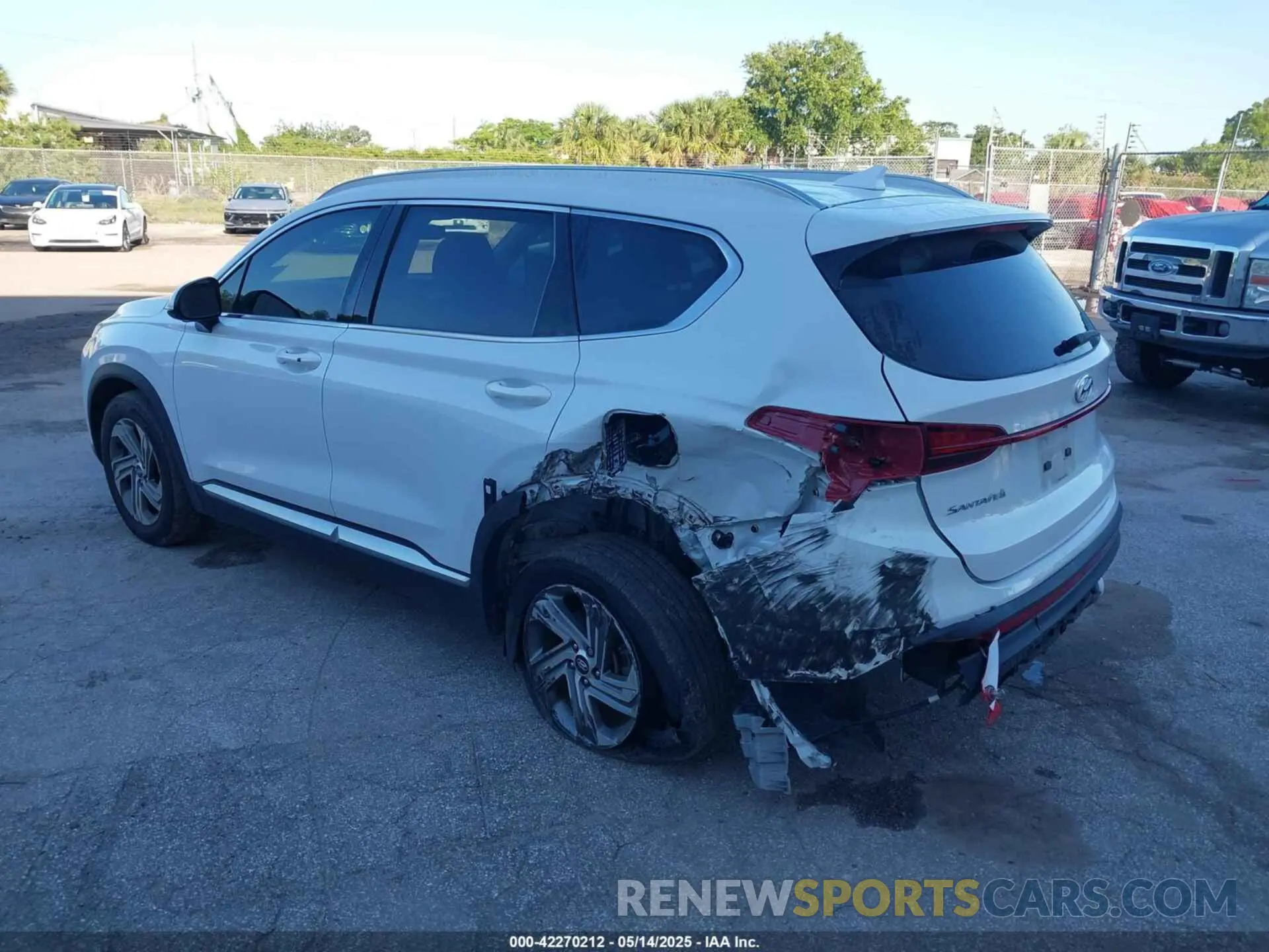 3 Фотография поврежденного автомобиля 5NMS24AJ7MH332668 HYUNDAI SANTA FE 2021