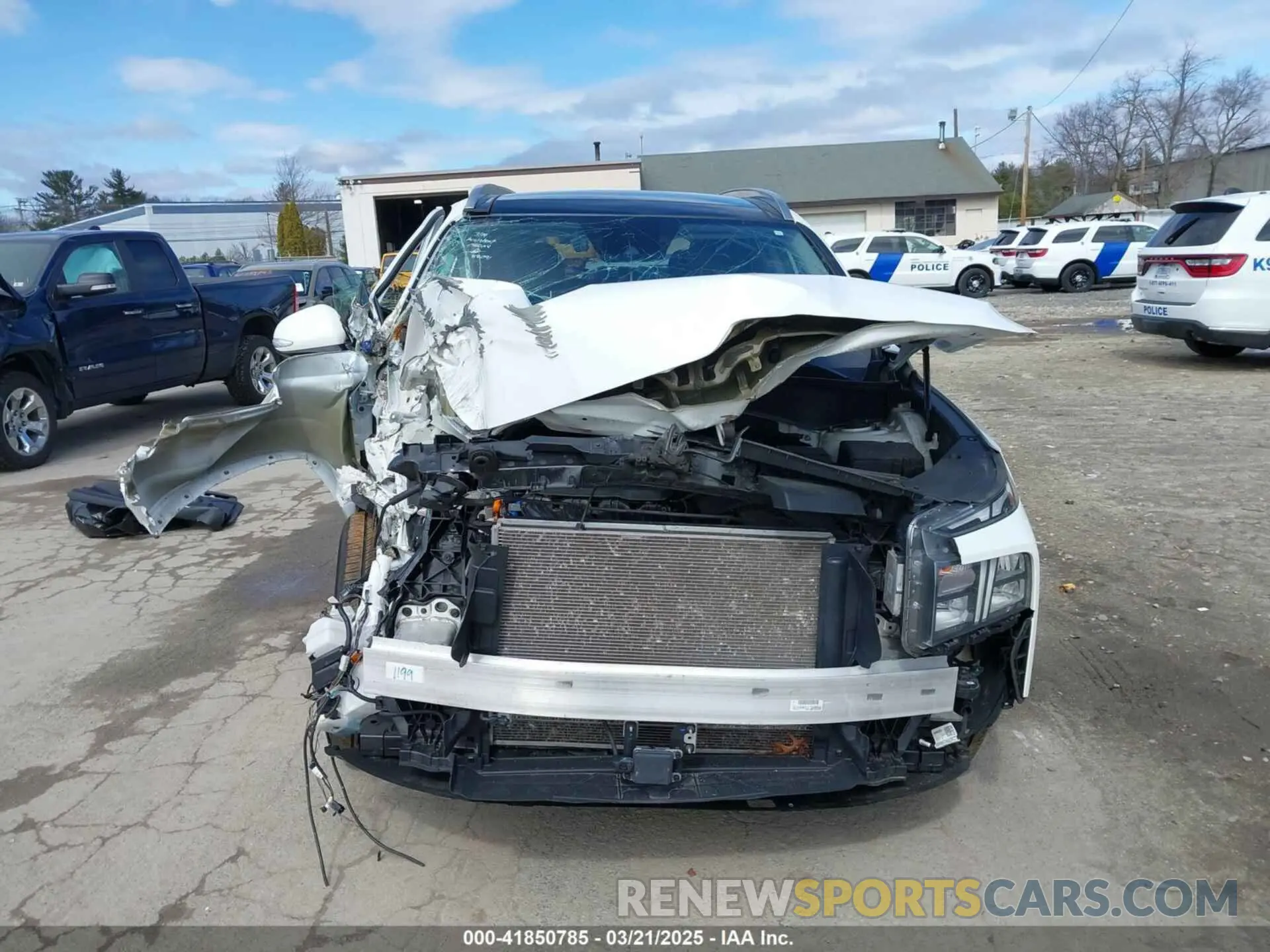 11 Photograph of a damaged car 5NMS3DAJ8MH323717 HYUNDAI SANTA FE 2021