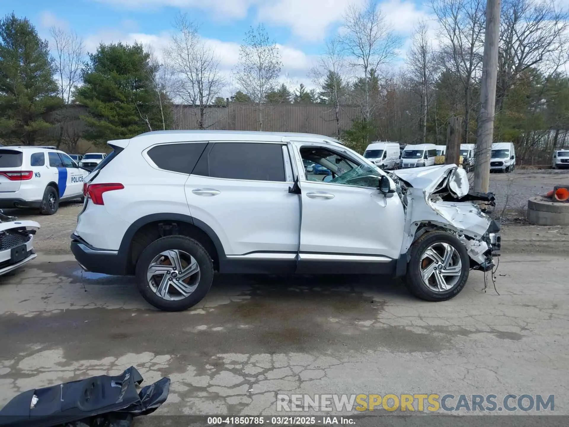 12 Photograph of a damaged car 5NMS3DAJ8MH323717 HYUNDAI SANTA FE 2021