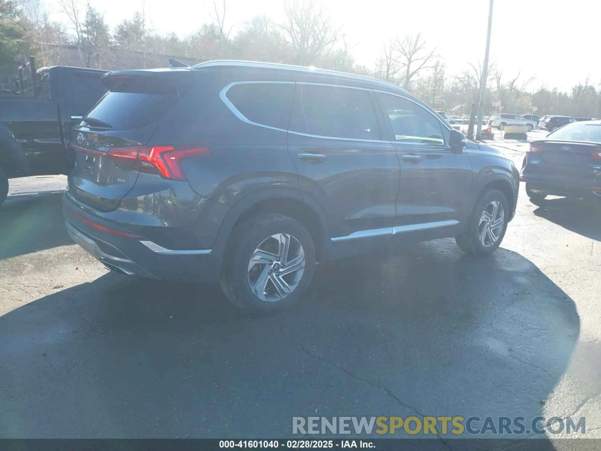4 Photograph of a damaged car 5NMS6DAJ1MH342715 HYUNDAI SANTA FE 2021