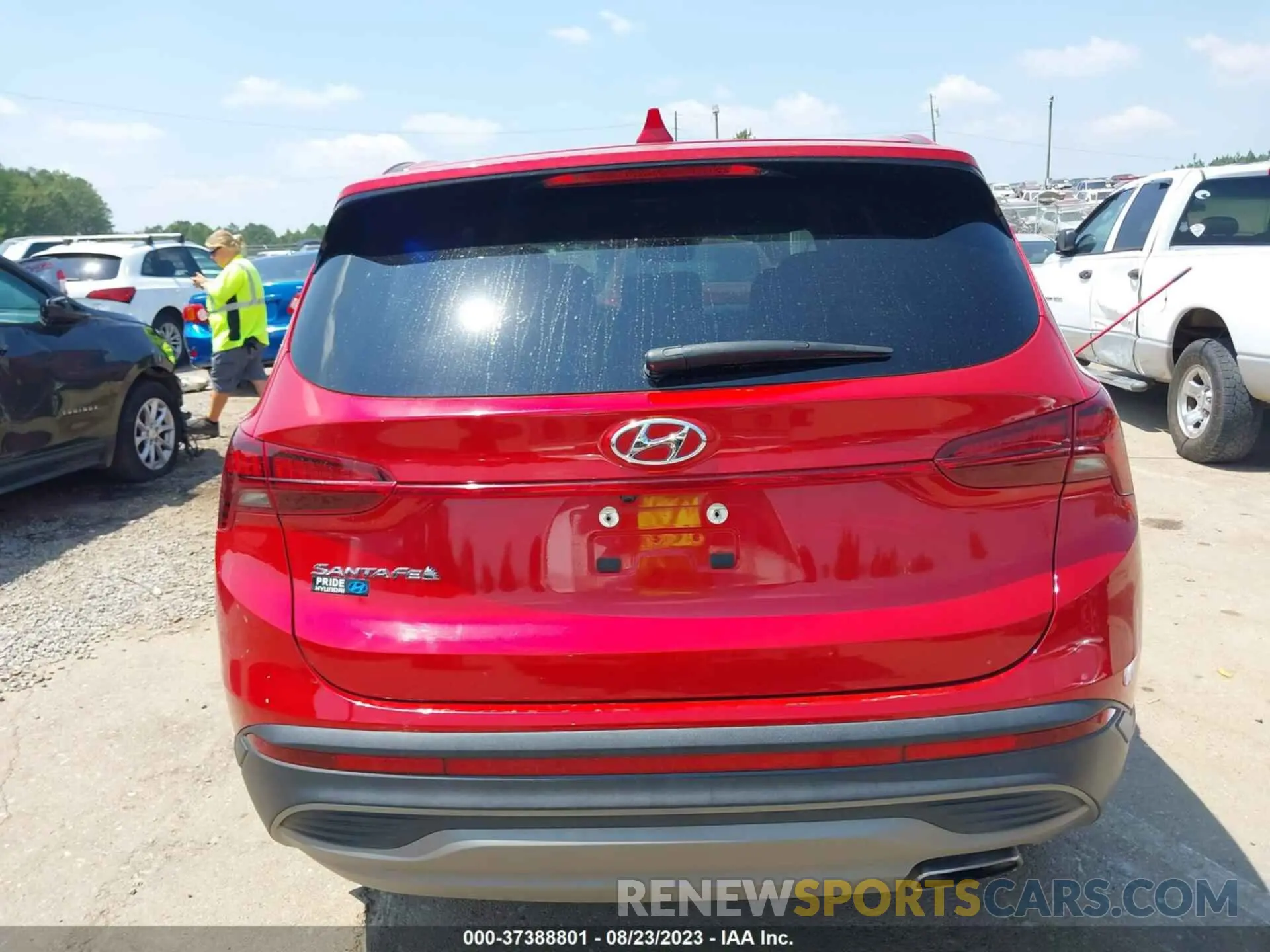 16 Photograph of a damaged car 5NMS14AJ5NH403368 HYUNDAI SANTA FE 2022
