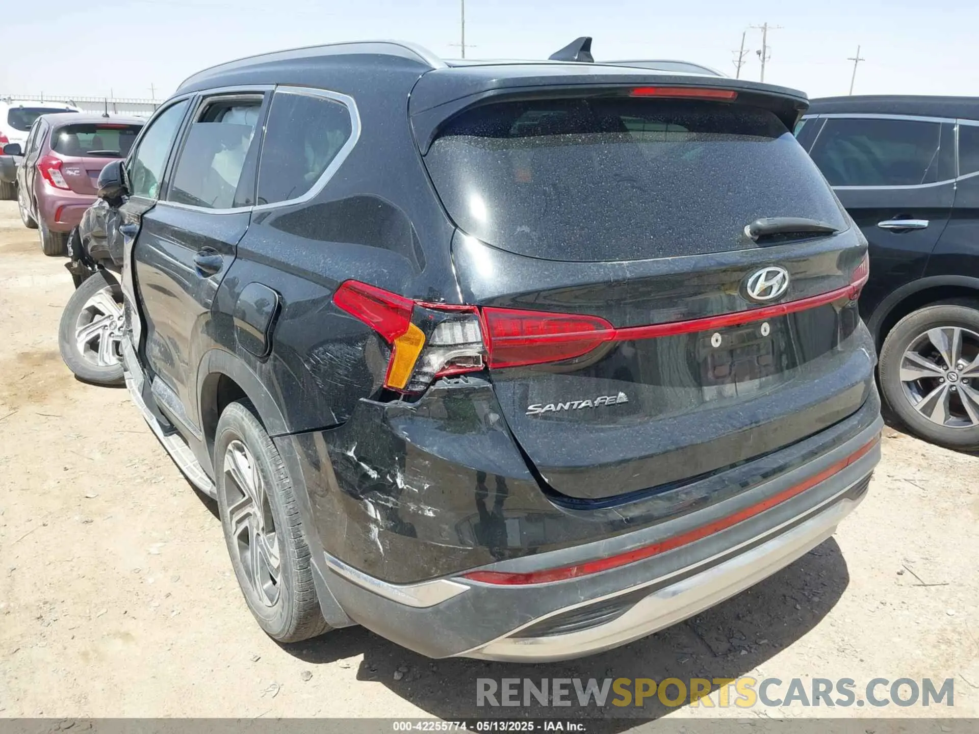 3 Photograph of a damaged car 5NMS24AJXNH433592 HYUNDAI SANTA FE 2022