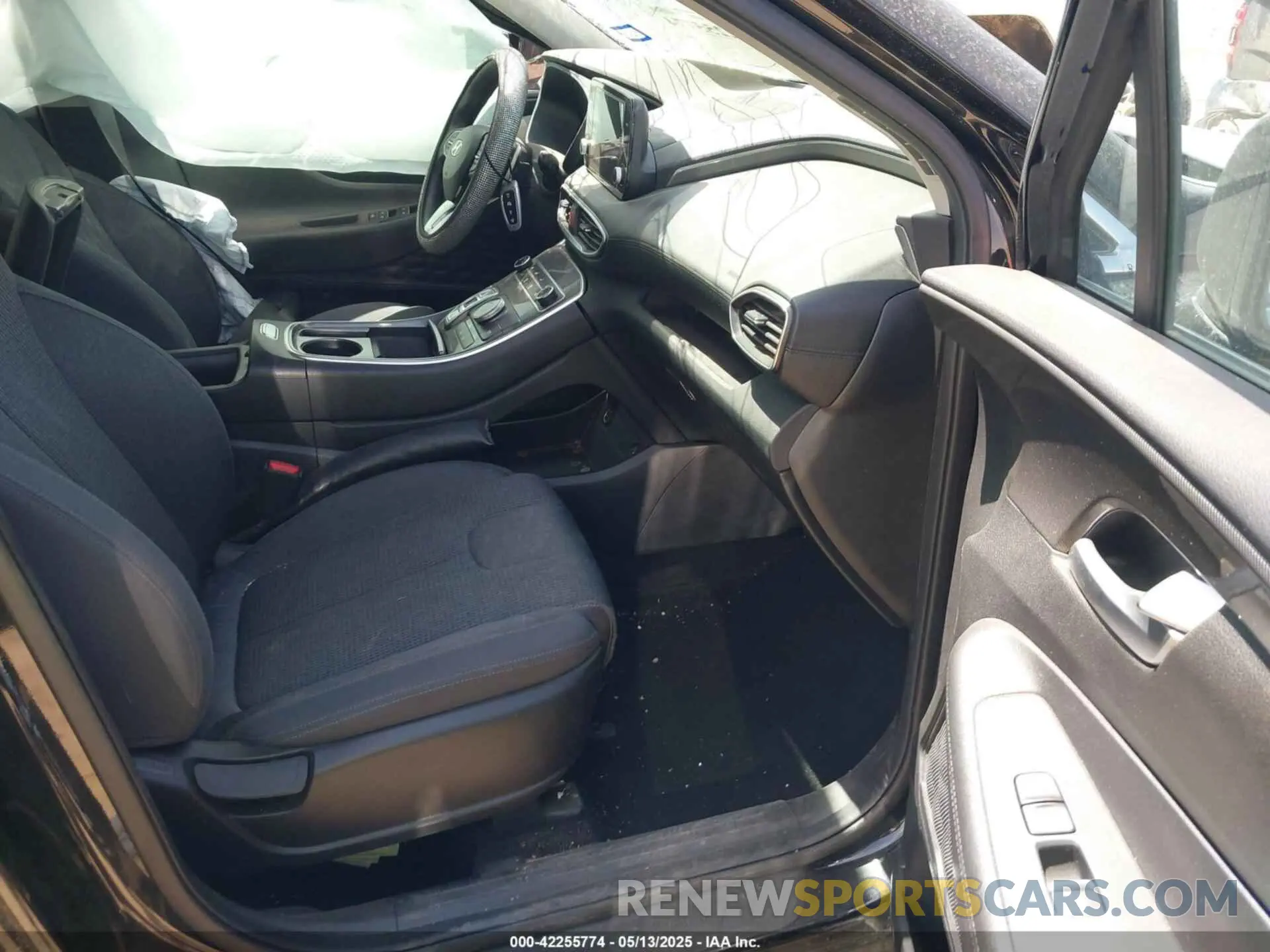 5 Photograph of a damaged car 5NMS24AJXNH433592 HYUNDAI SANTA FE 2022