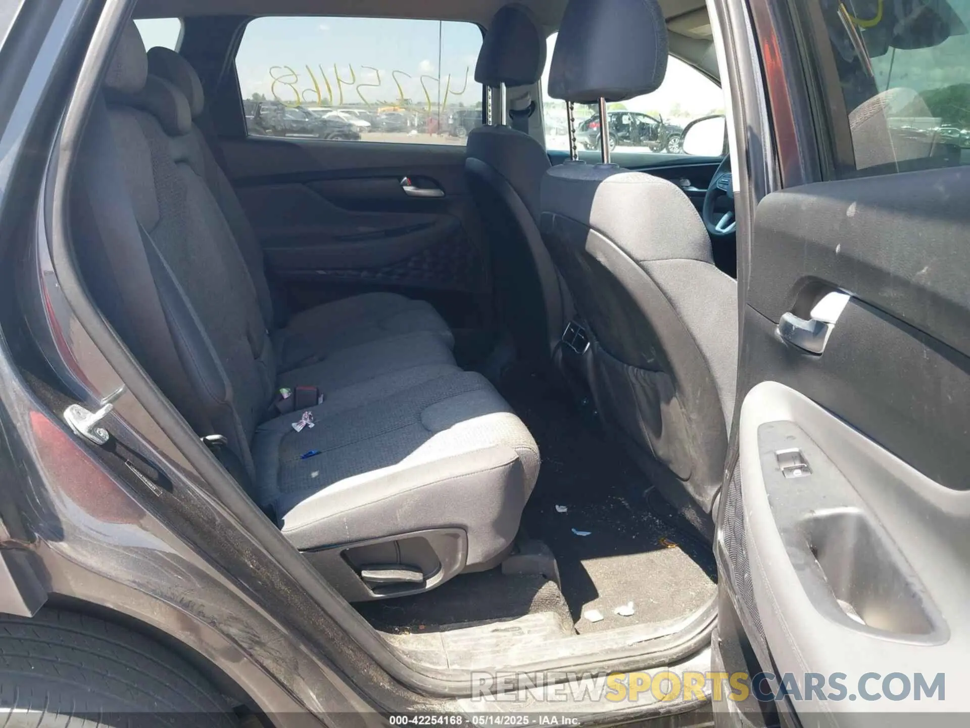 8 Photograph of a damaged car 5NMS2DAJ2NH388129 HYUNDAI SANTA FE 2022