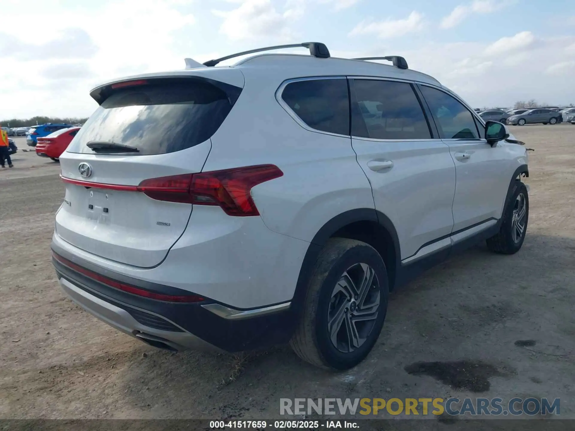 4 Photograph of a damaged car 5NMS2DAJ8NH474058 HYUNDAI SANTA FE 2022