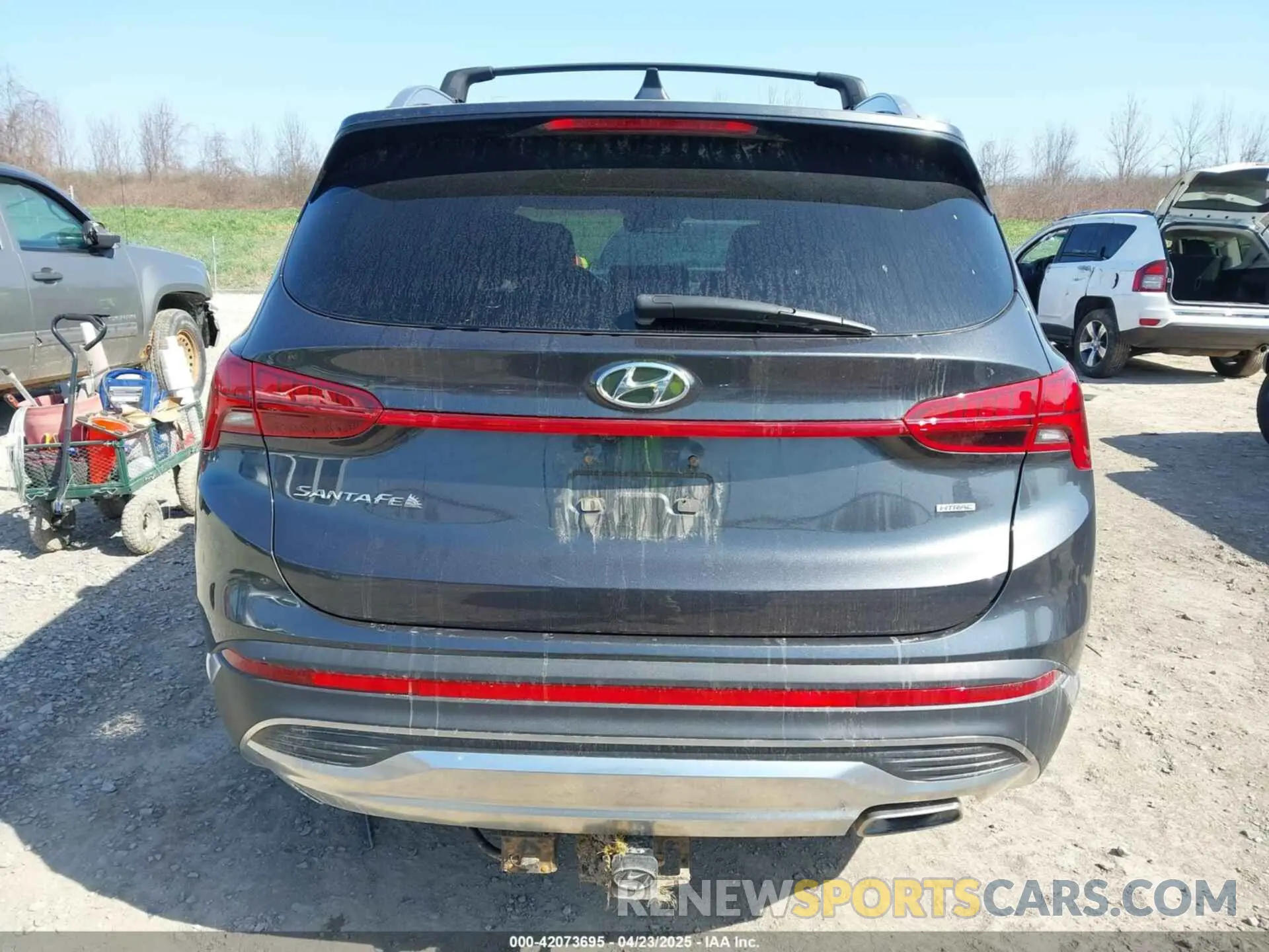 17 Photograph of a damaged car 5NMS3DAJ2NH444079 HYUNDAI SANTA FE 2022