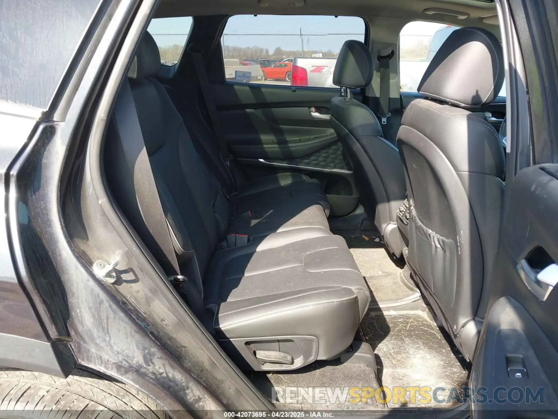 8 Photograph of a damaged car 5NMS3DAJ2NH444079 HYUNDAI SANTA FE 2022
