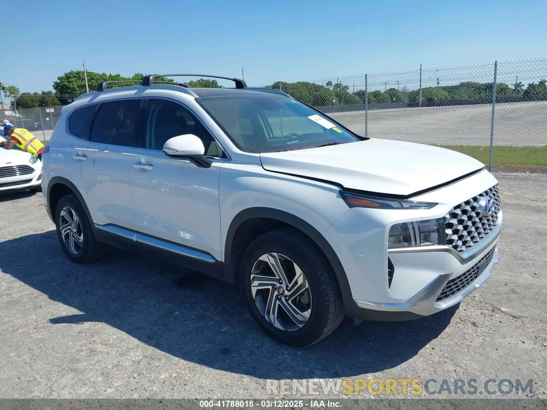 1 Photograph of a damaged car 5NMS3DAJ5NH437675 HYUNDAI SANTA FE 2022