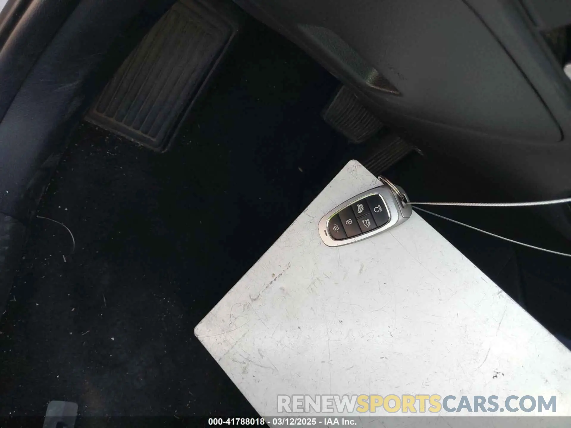 11 Photograph of a damaged car 5NMS3DAJ5NH437675 HYUNDAI SANTA FE 2022