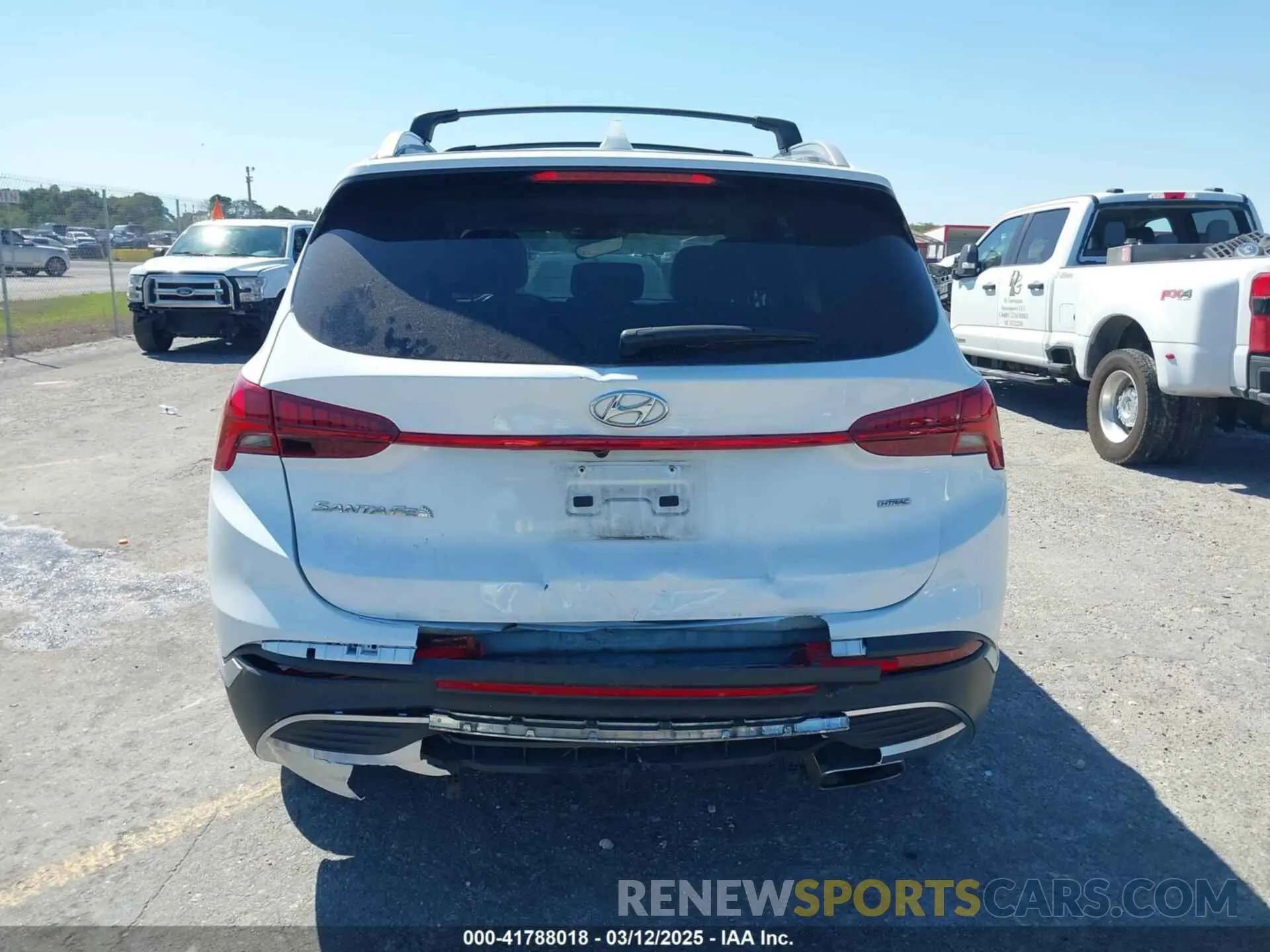 16 Photograph of a damaged car 5NMS3DAJ5NH437675 HYUNDAI SANTA FE 2022