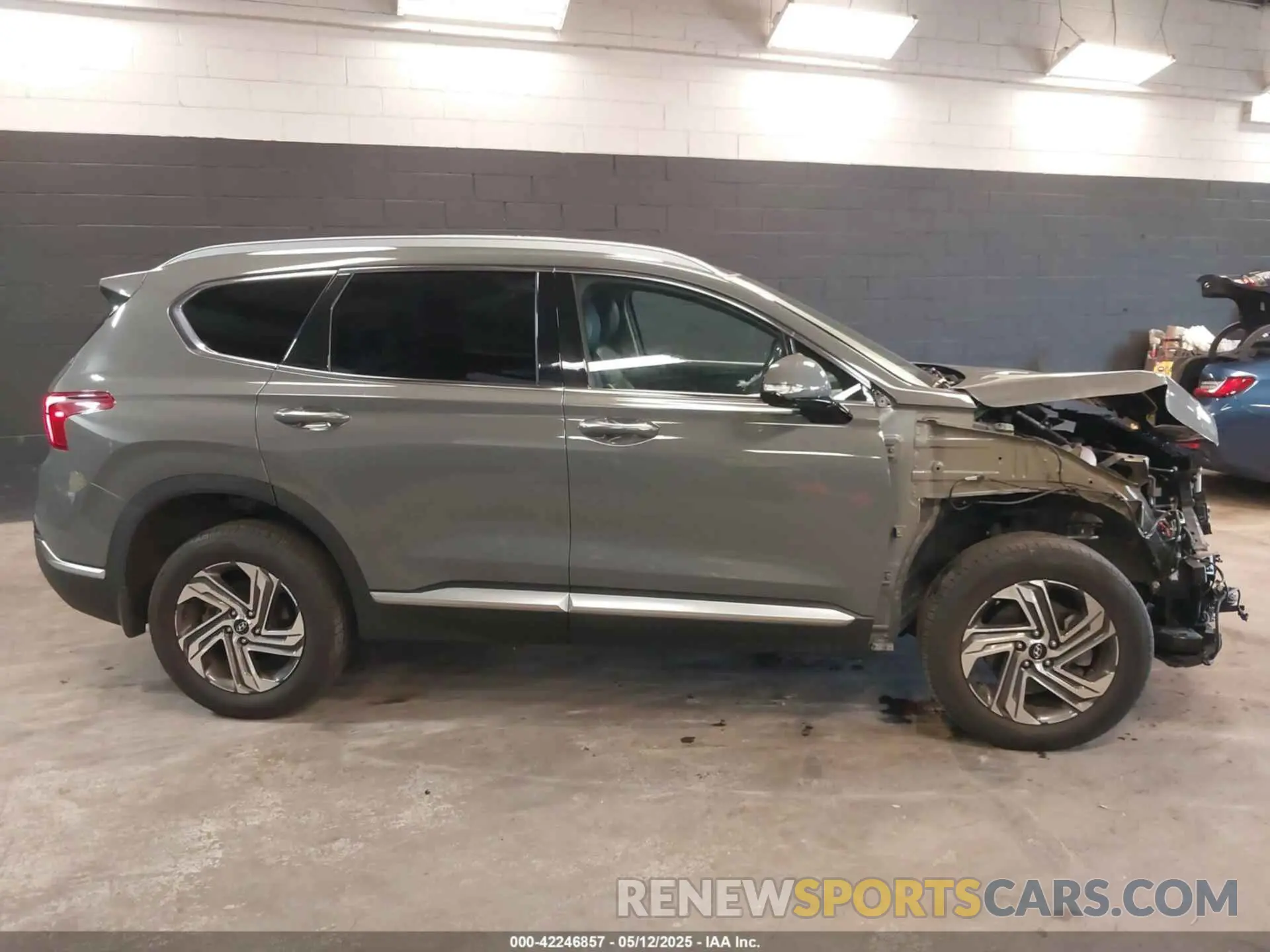13 Photograph of a damaged car 5NMS3DAJXNH475578 HYUNDAI SANTA FE 2022
