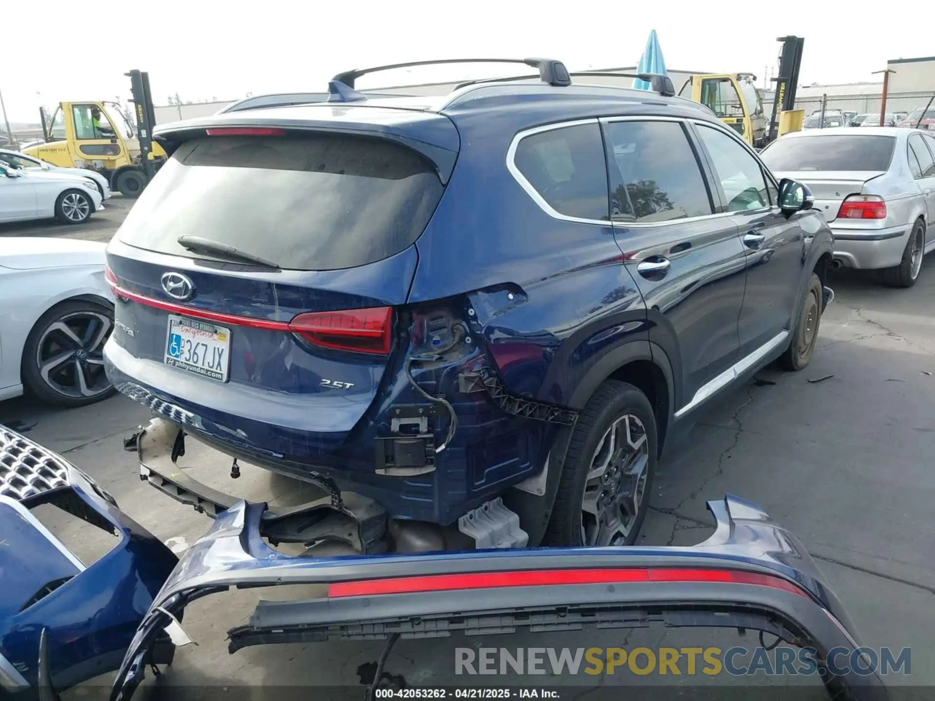 4 Photograph of a damaged car 5NMS44AL4NH453428 HYUNDAI SANTA FE 2022