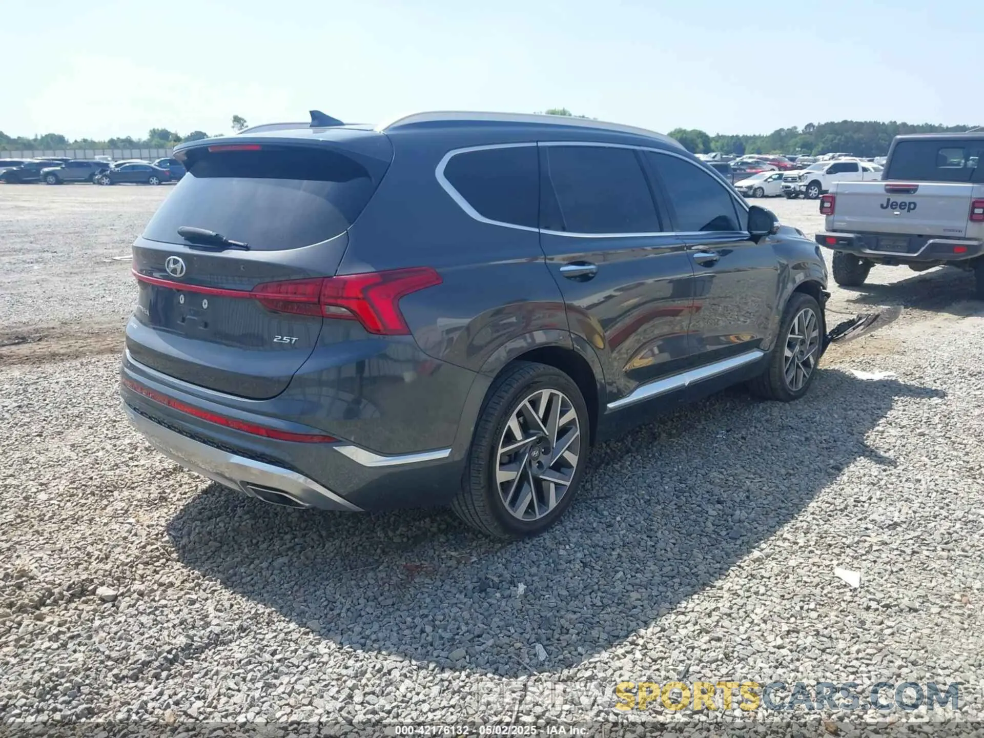 4 Photograph of a damaged car 5NMS54AL7NH394162 HYUNDAI SANTA FE 2022