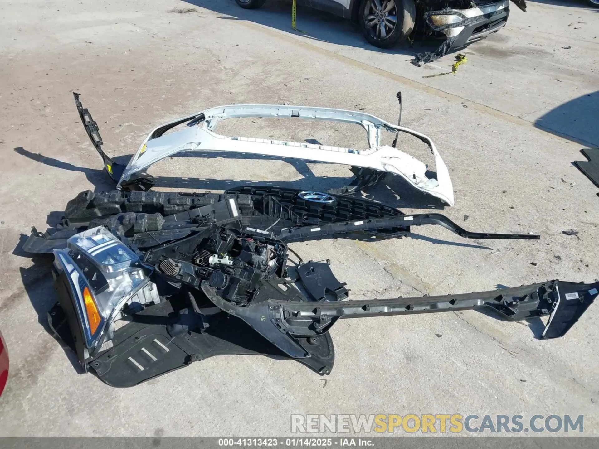 12 Photograph of a damaged car 5NMS64AJ5NH477052 HYUNDAI SANTA FE 2022