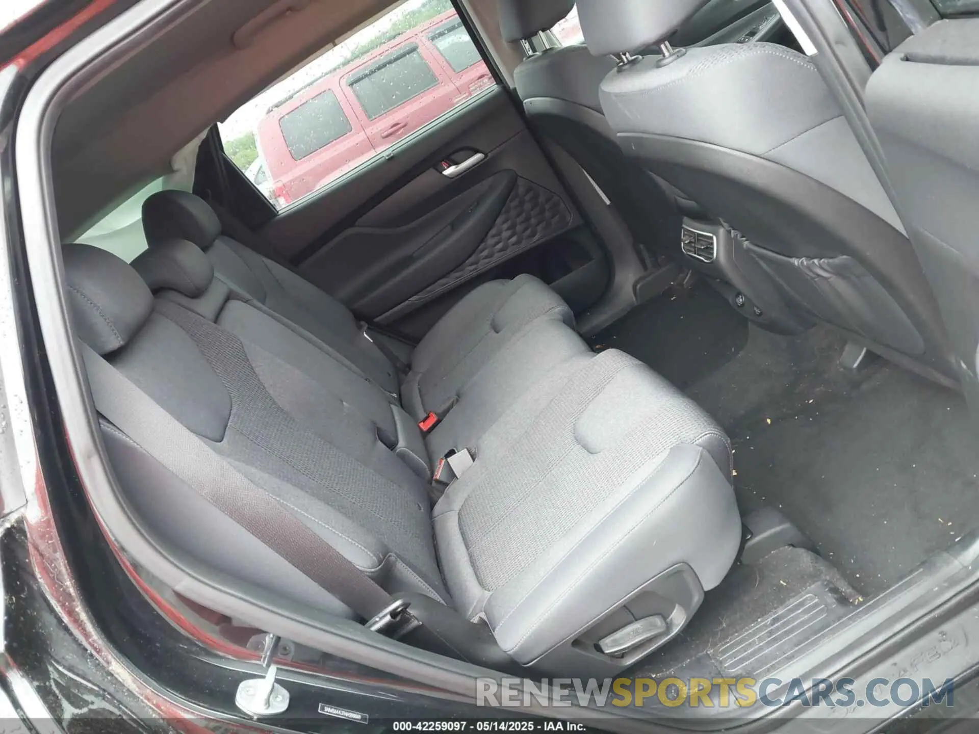8 Photograph of a damaged car 5NMS64AJ7NH390060 HYUNDAI SANTA FE 2022