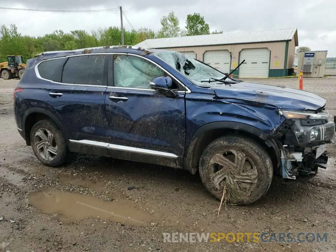 4 Photograph of a damaged car 5NMS6DAJ1NH404650 HYUNDAI SANTA FE 2022