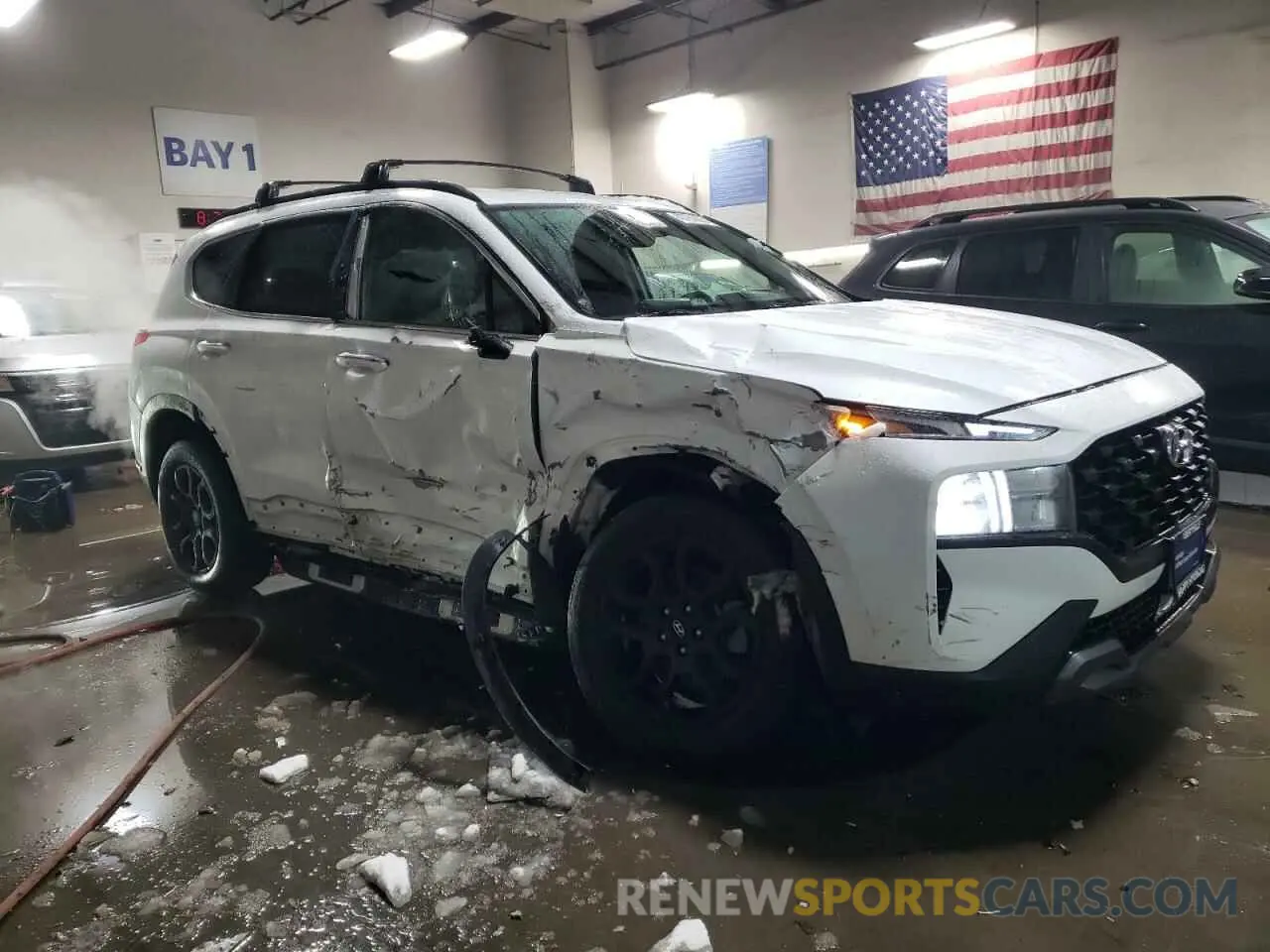 4 Photograph of a damaged car 5NMS6DAJ4NH404478 HYUNDAI SANTA FE 2022