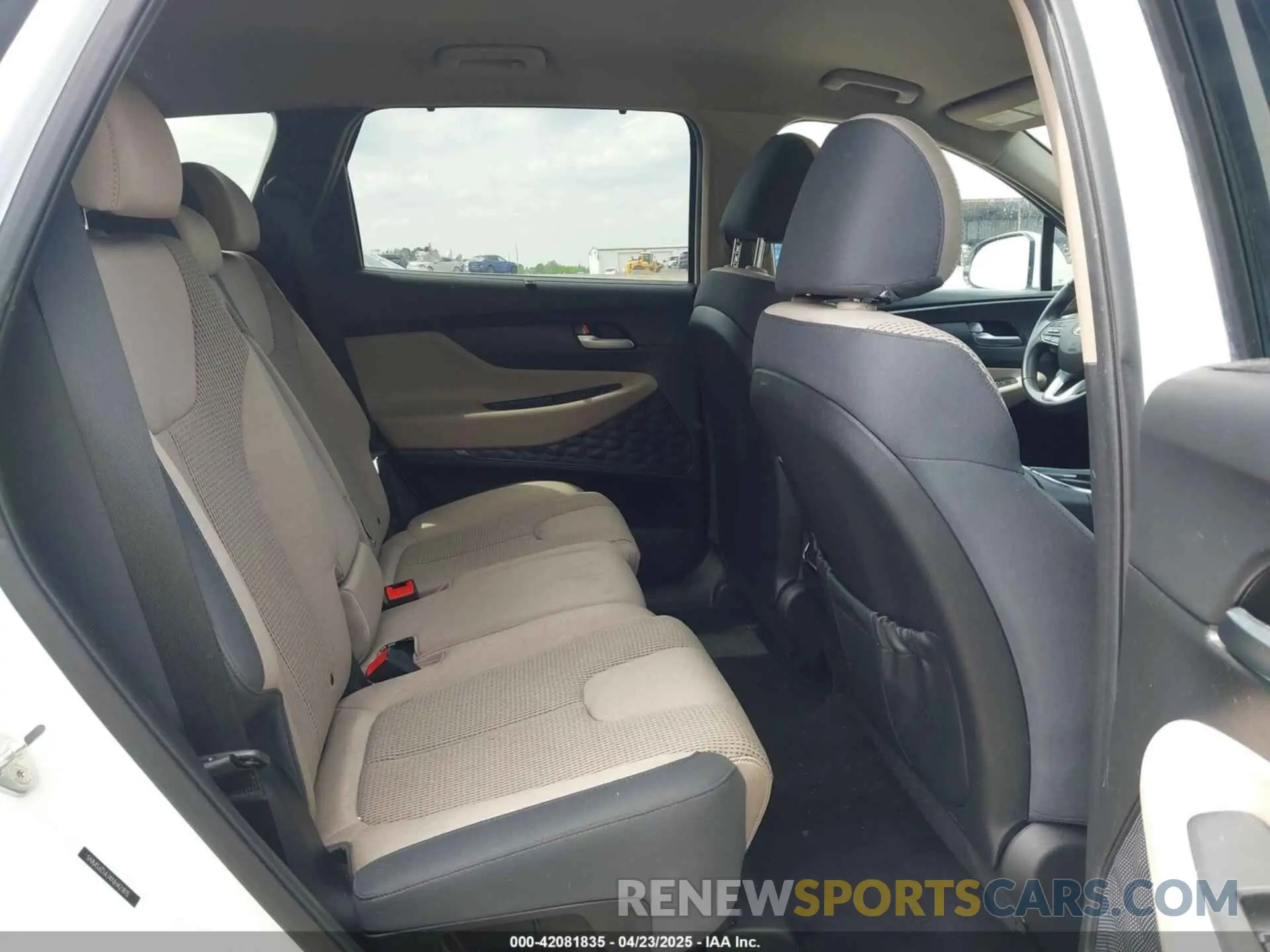 8 Фотография поврежденного автомобиля 5NMS6DAJ4NH421815 HYUNDAI SANTA FE 2022