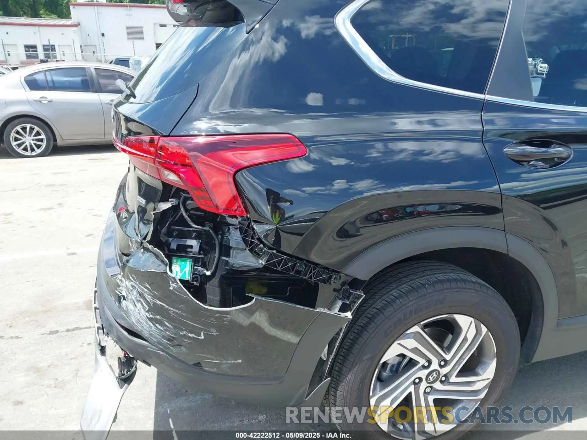 6 Photograph of a damaged car 5NMS1DAJ0PH600595 HYUNDAI SANTA FE 2023