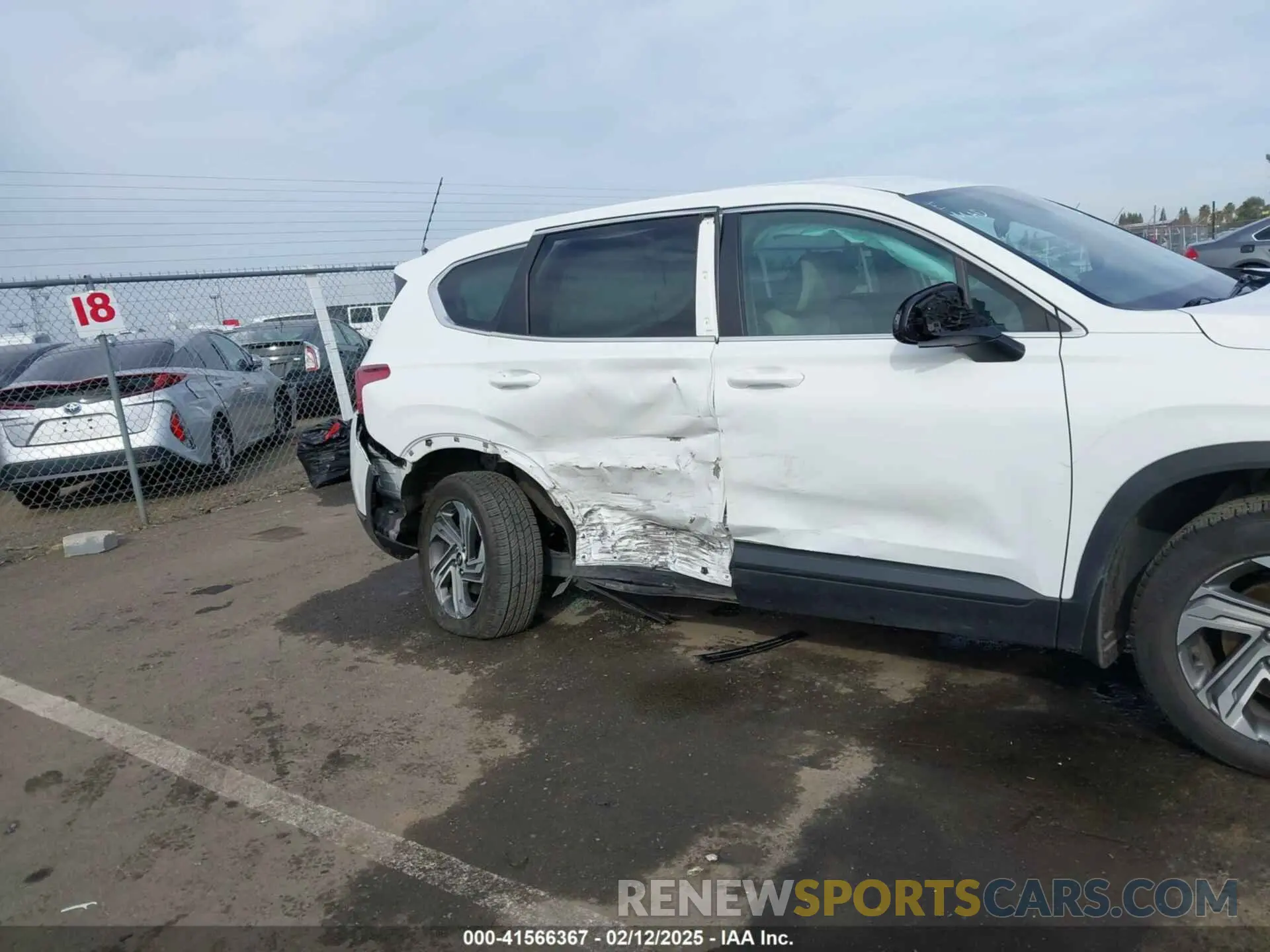 6 Photograph of a damaged car 5NMS1DAJ1PH562651 HYUNDAI SANTA FE 2023
