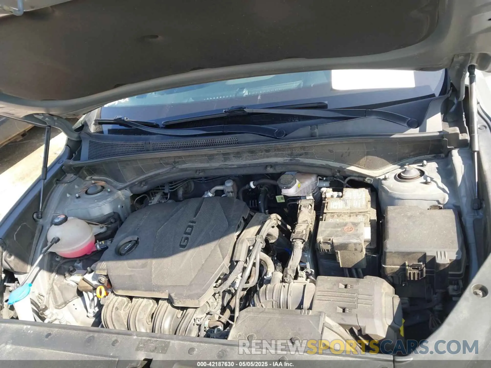 10 Photograph of a damaged car 5NMS24AJ0PH494193 HYUNDAI SANTA FE 2023