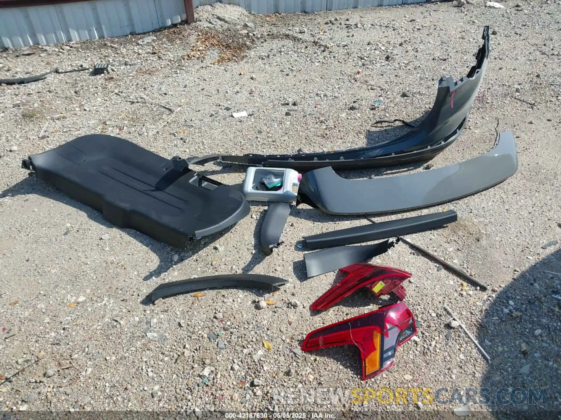 12 Photograph of a damaged car 5NMS24AJ0PH494193 HYUNDAI SANTA FE 2023