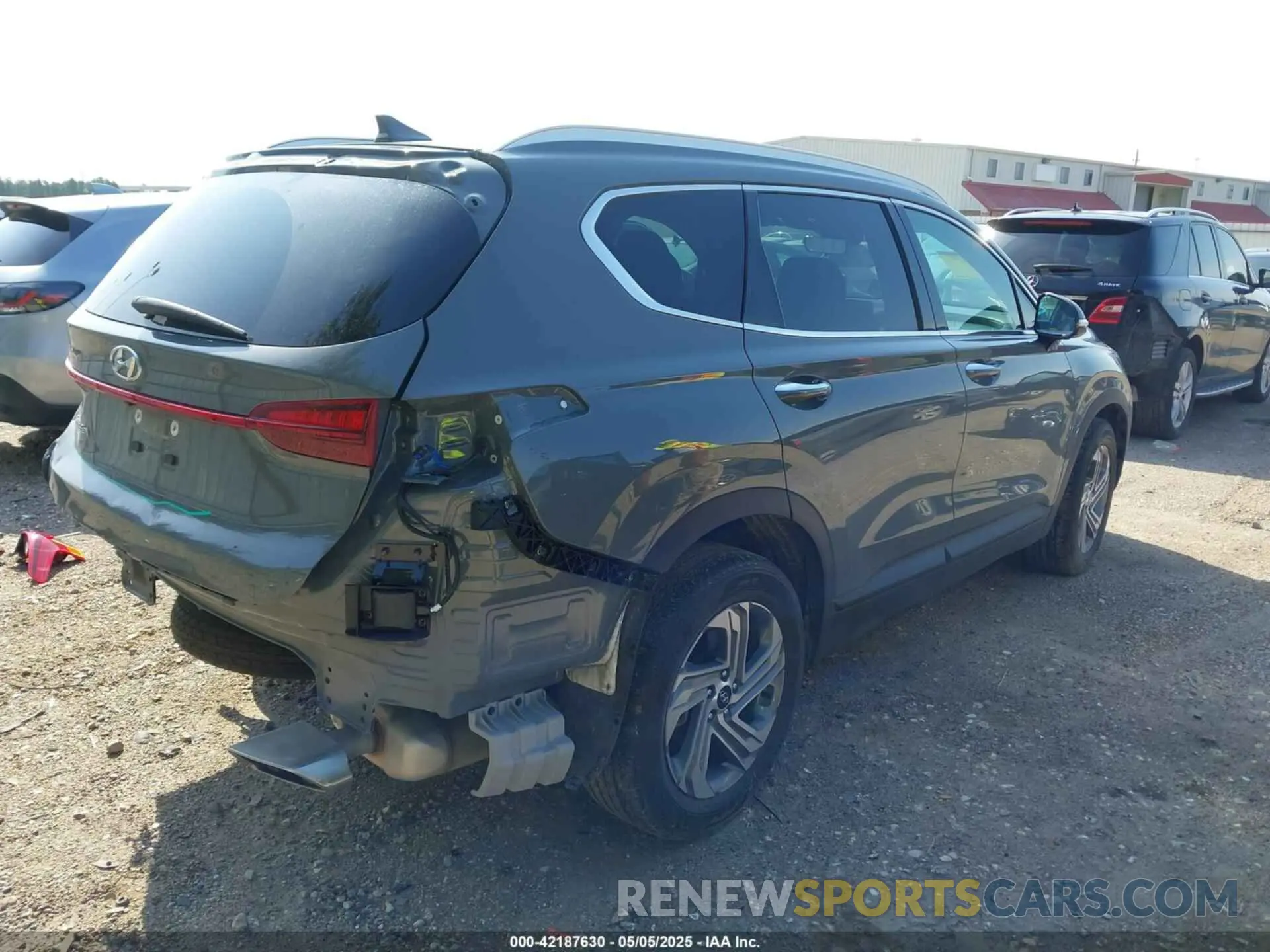 4 Photograph of a damaged car 5NMS24AJ0PH494193 HYUNDAI SANTA FE 2023