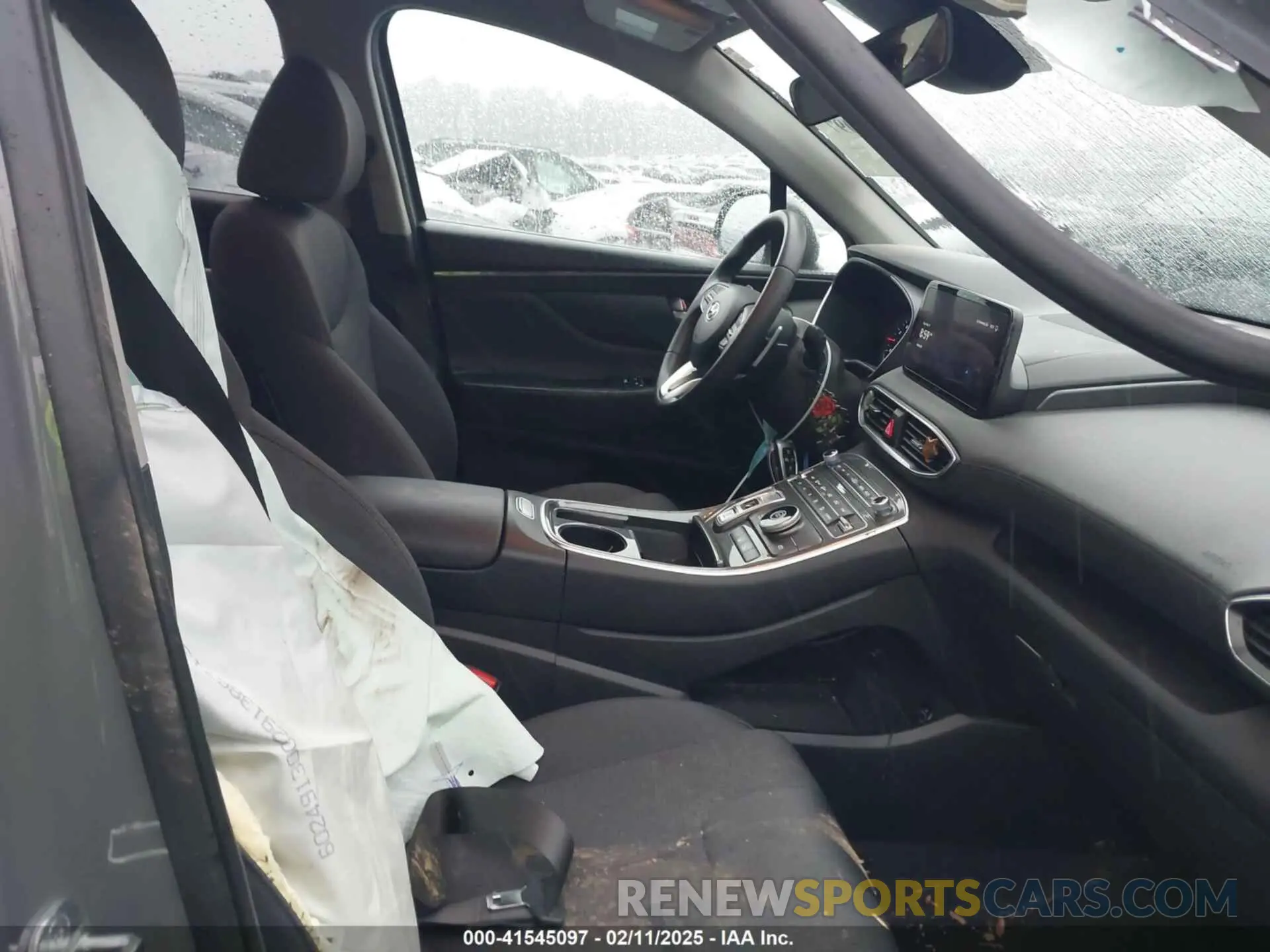 5 Photograph of a damaged car 5NMS24AJ0PH553937 HYUNDAI SANTA FE 2023