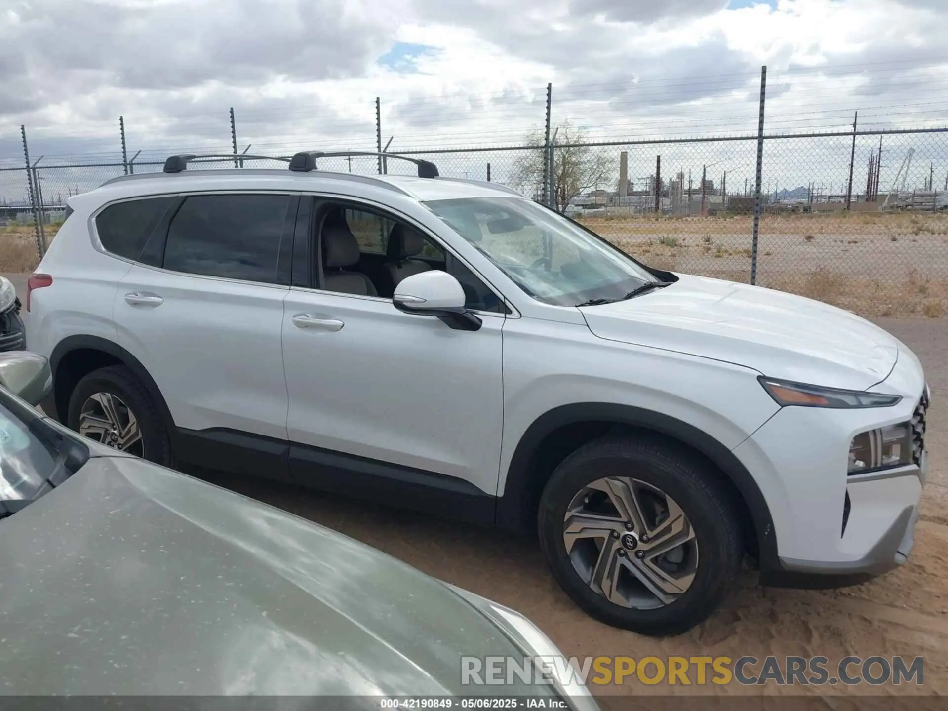 12 Photograph of a damaged car 5NMS24AJ3PH482782 HYUNDAI SANTA FE 2023