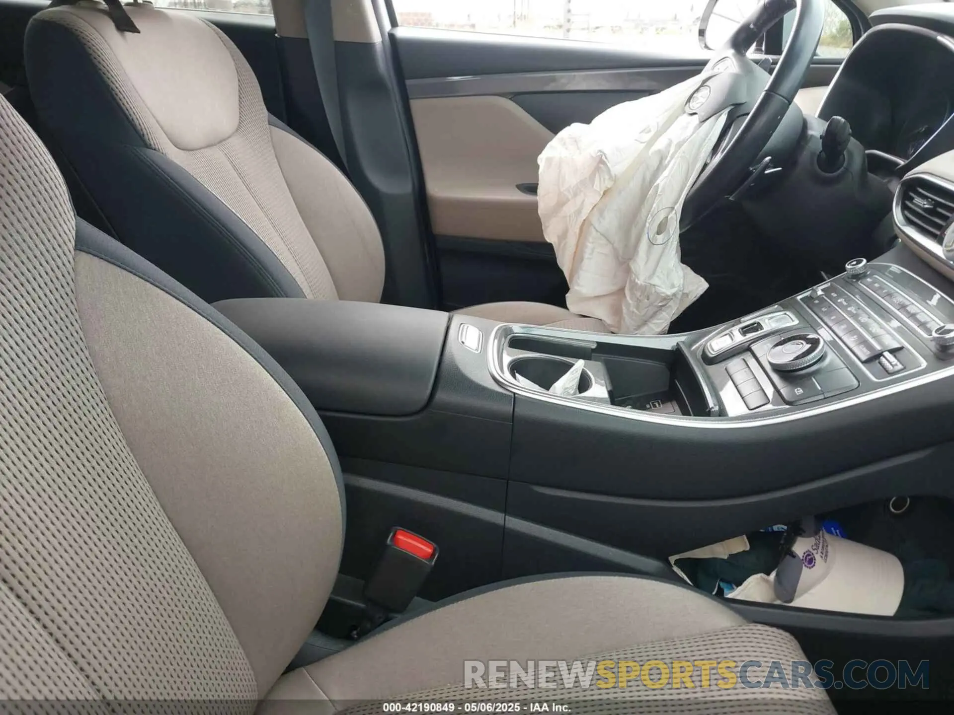 5 Photograph of a damaged car 5NMS24AJ3PH482782 HYUNDAI SANTA FE 2023