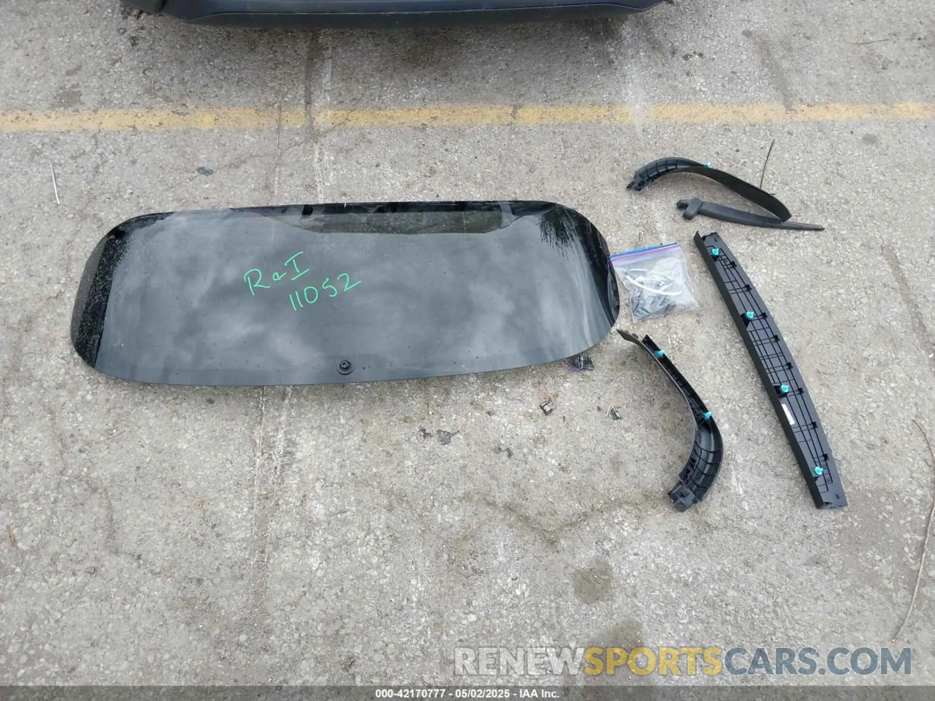 12 Photograph of a damaged car 5NMS24AJ4PH539023 HYUNDAI SANTA FE 2023