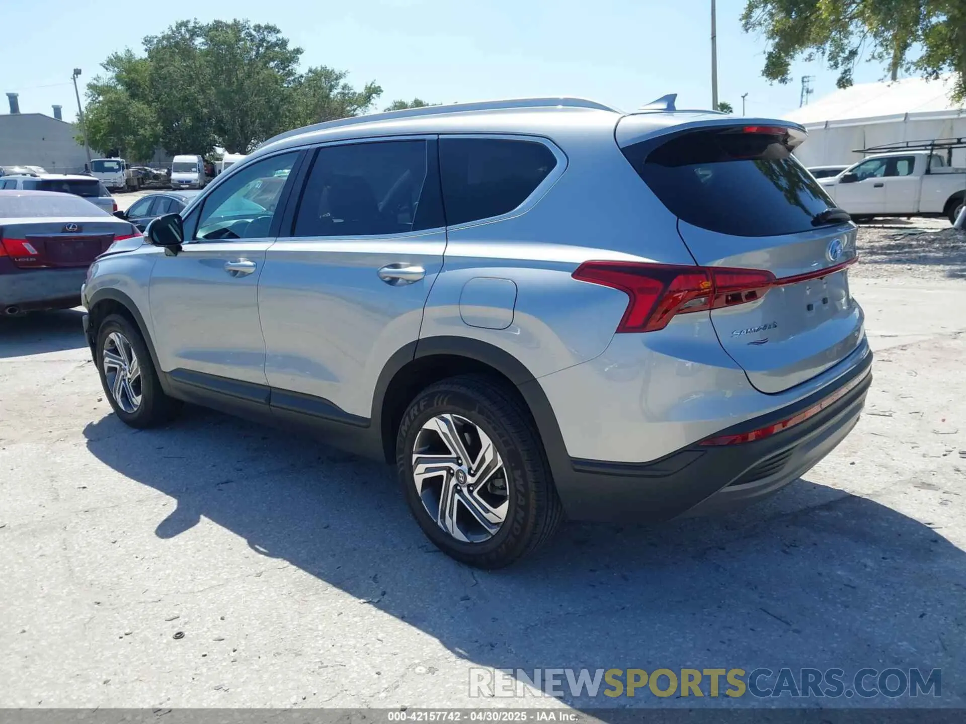 3 Photograph of a damaged car 5NMS24AJ4PH545629 HYUNDAI SANTA FE 2023
