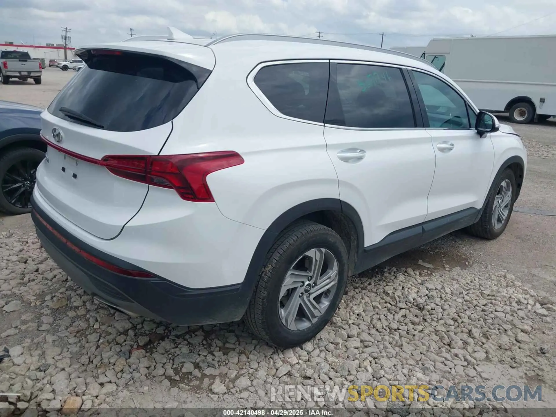 4 Photograph of a damaged car 5NMS24AJ8PH567746 HYUNDAI SANTA FE 2023