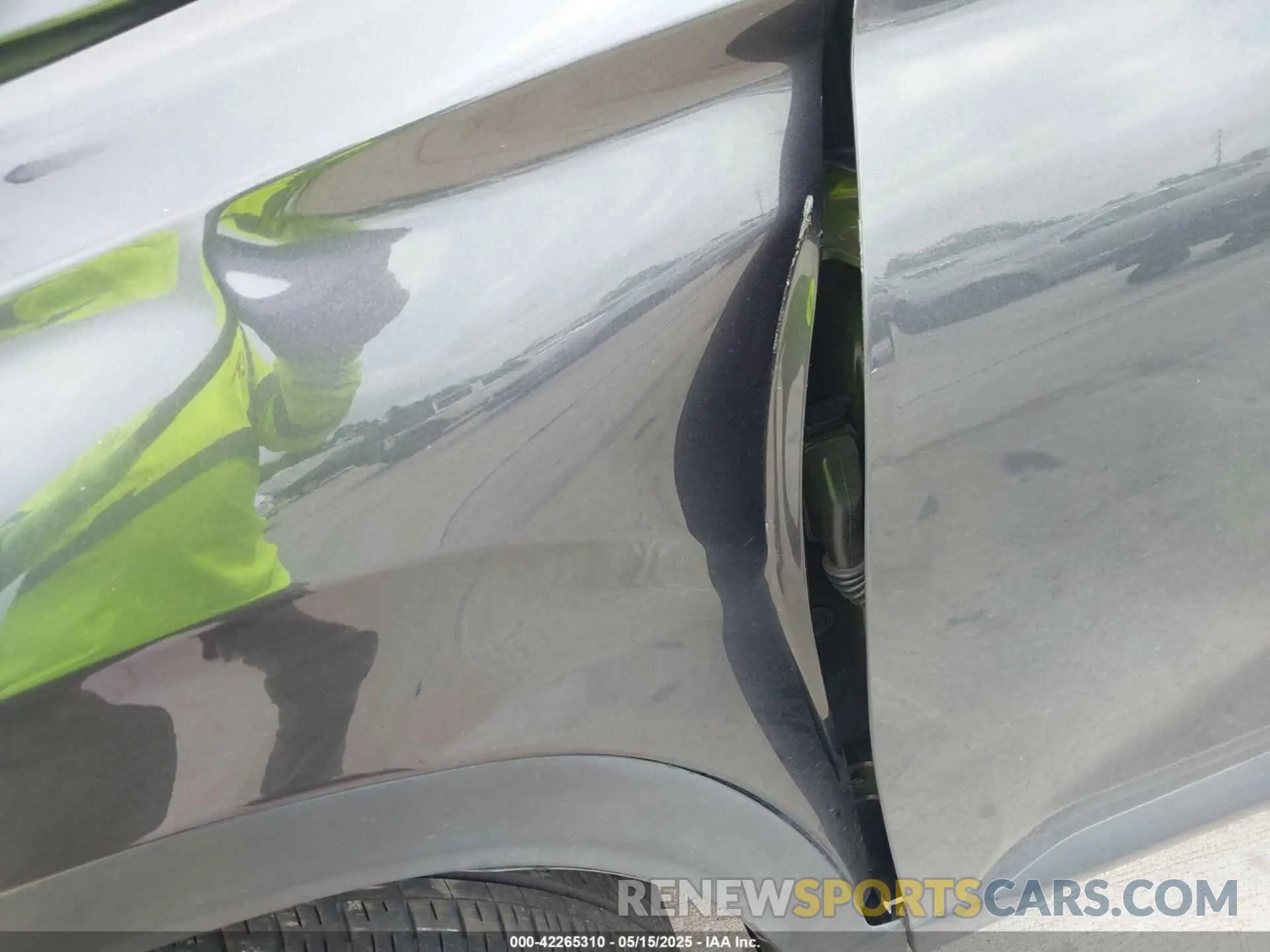 18 Photograph of a damaged car 5NMS24AJ8PH630389 HYUNDAI SANTA FE 2023