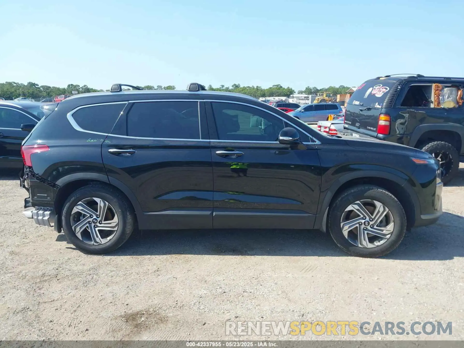 13 Фотография поврежденного автомобиля 5NMS24AJ9PH575659 HYUNDAI SANTA FE 2023